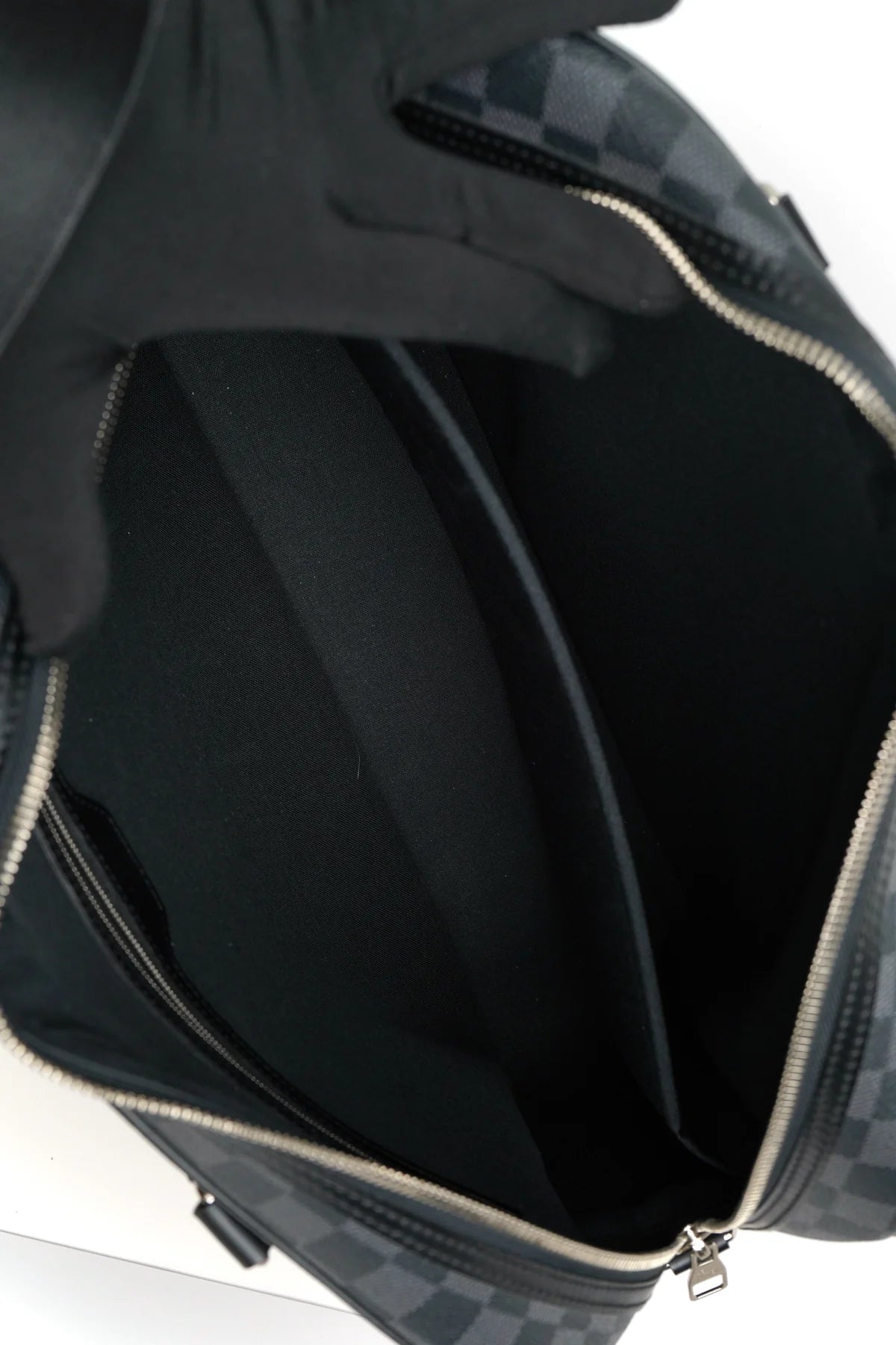 Louis Vuitton Damier Graphite Porte-Documents Voyage GM