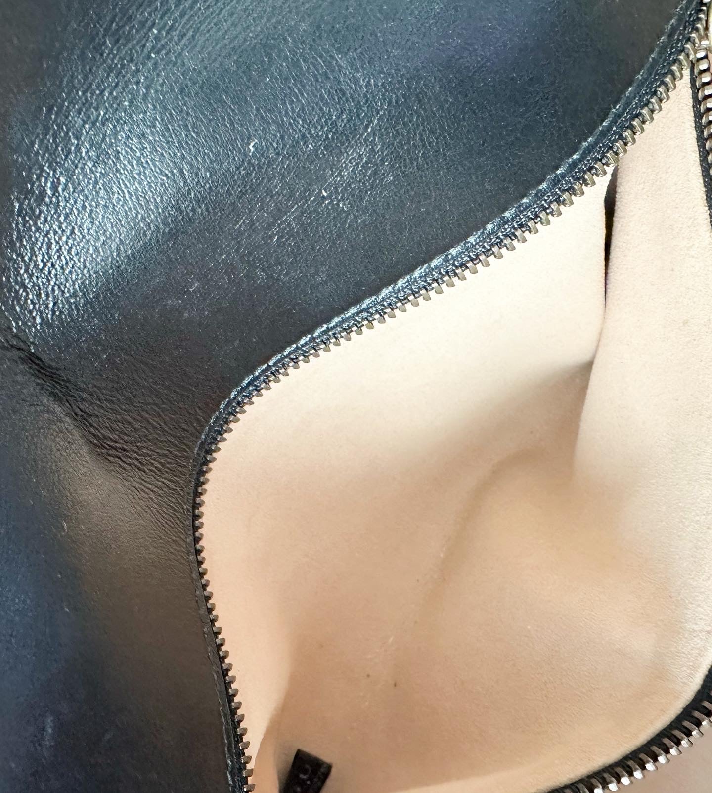 Gucci marmont matelasse small flap bag