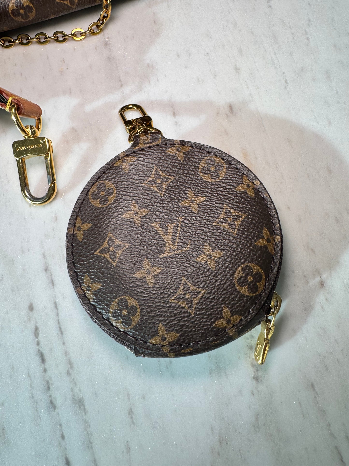 Louis Vuitton multipochette khaki