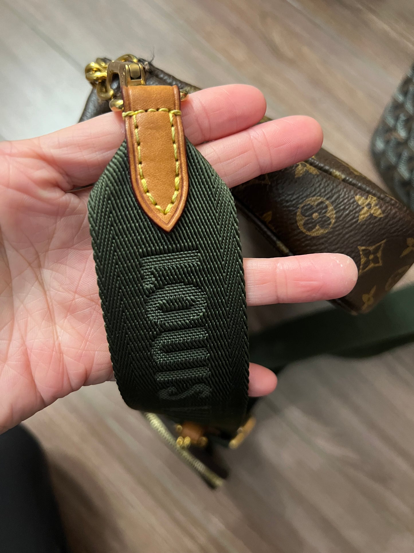 Louis Vuitton multi pochette monogram, kakhi strap
