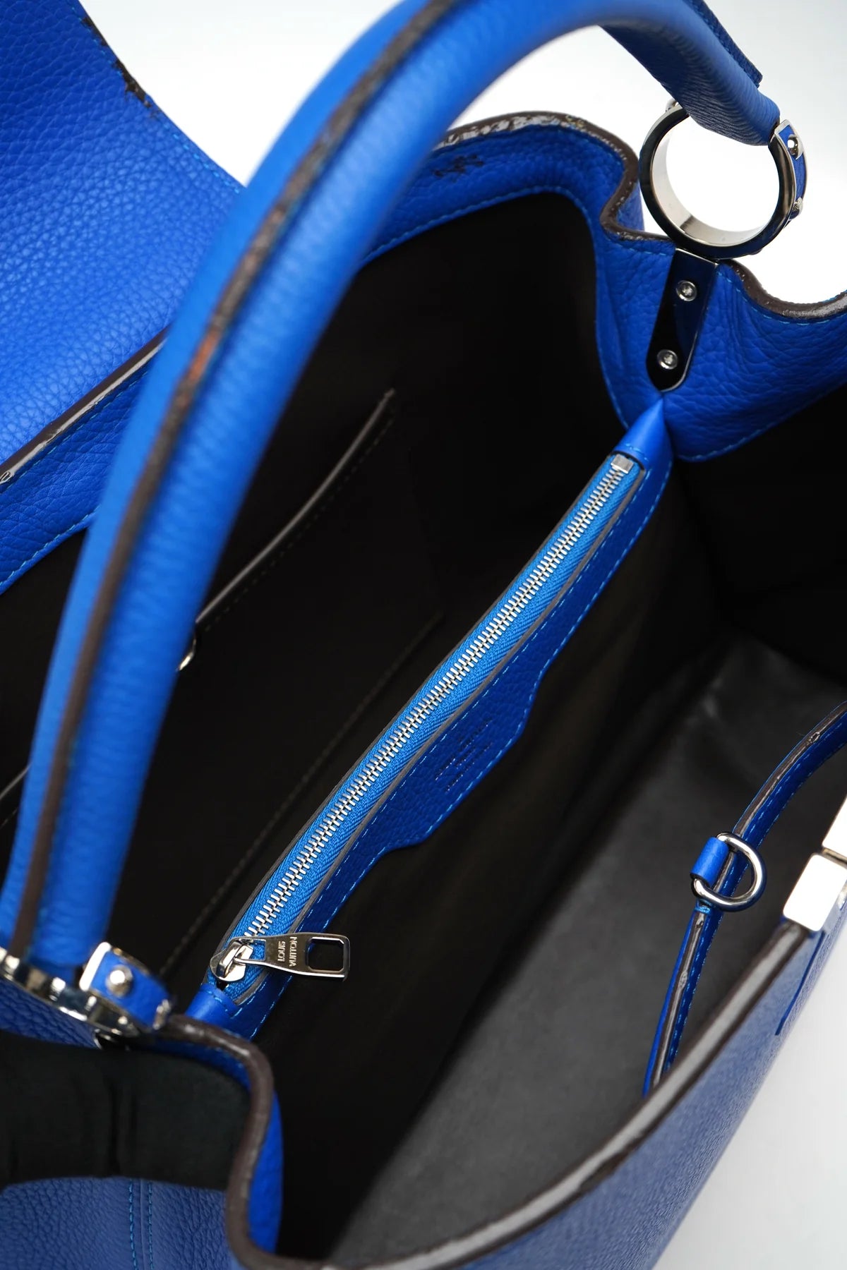 Louis Vuitton Taurillon Capucines MM Royal Blue