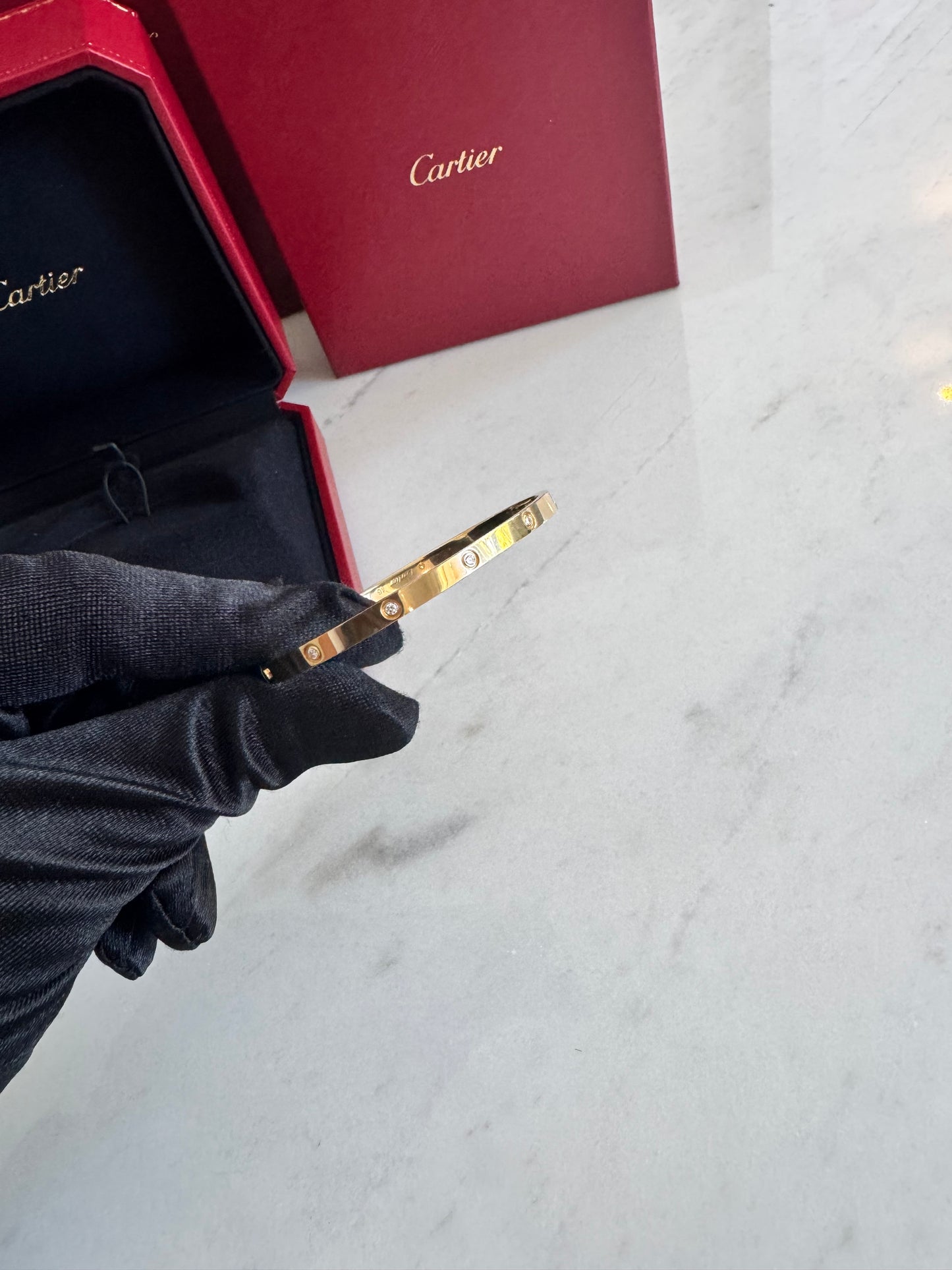Cartier love bracelet small model 10 diamonds