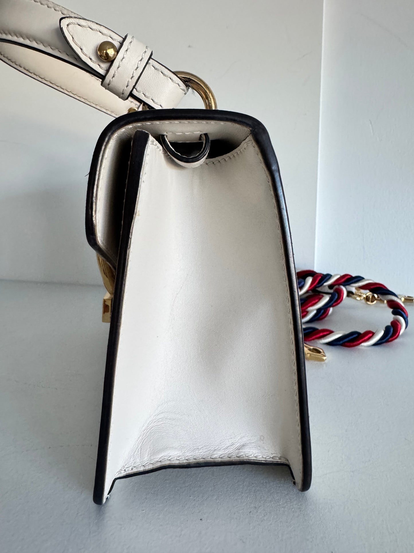 Gucci Chain-Link Sylvie Mini, White