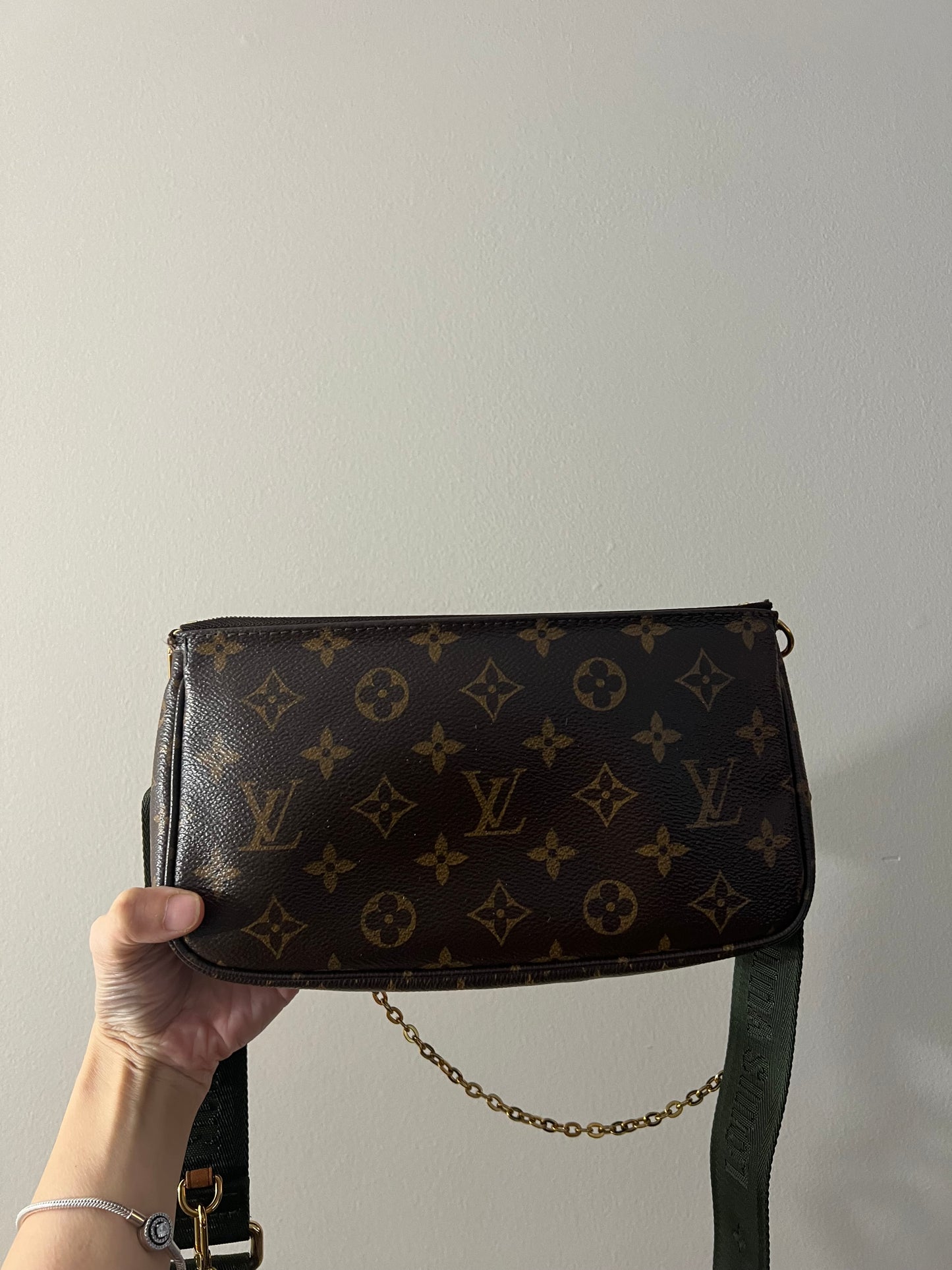 Louis Vuitton multi pochette monogram, kakhi strap