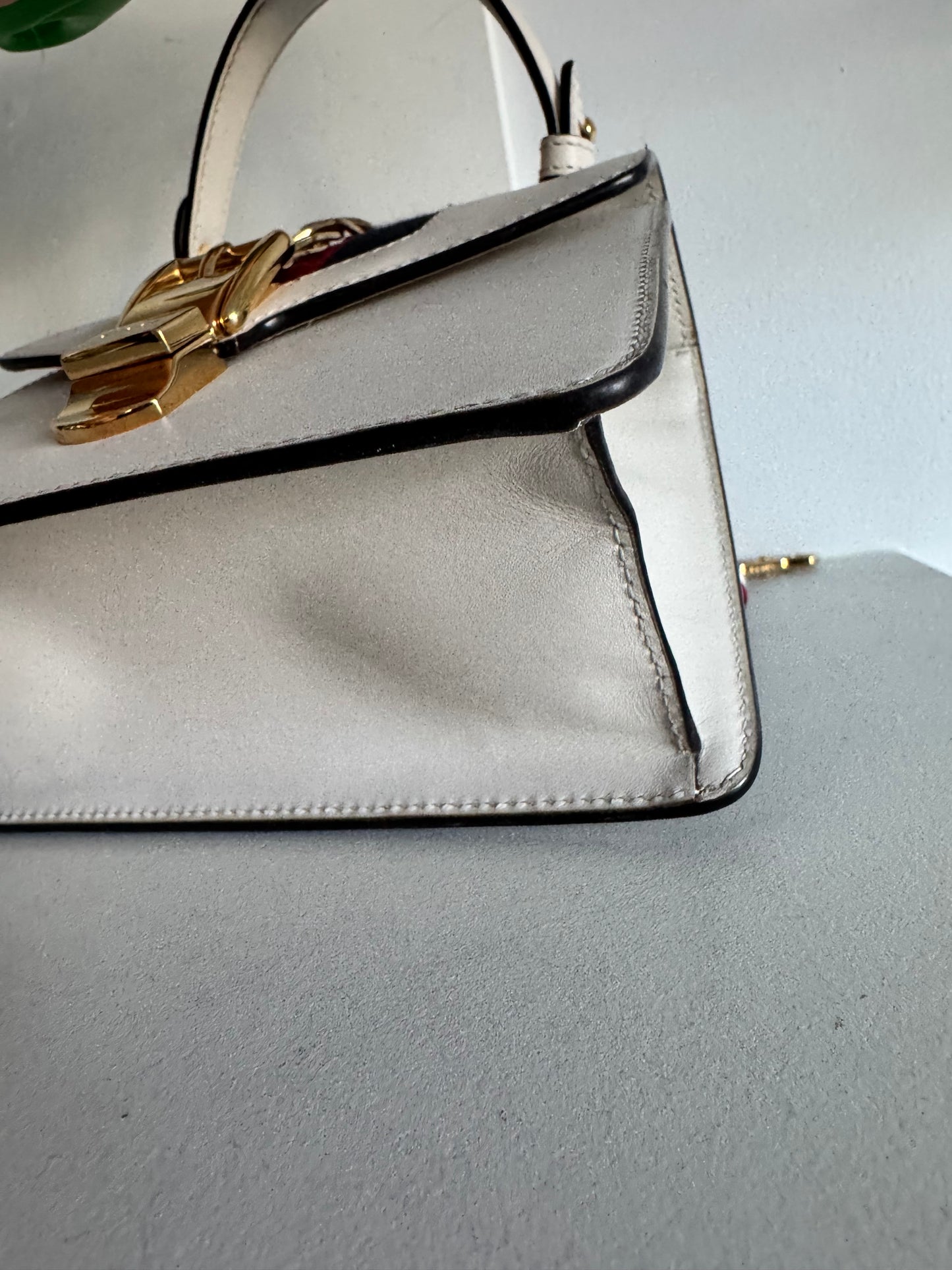 Gucci Chain-Link Sylvie Mini, White