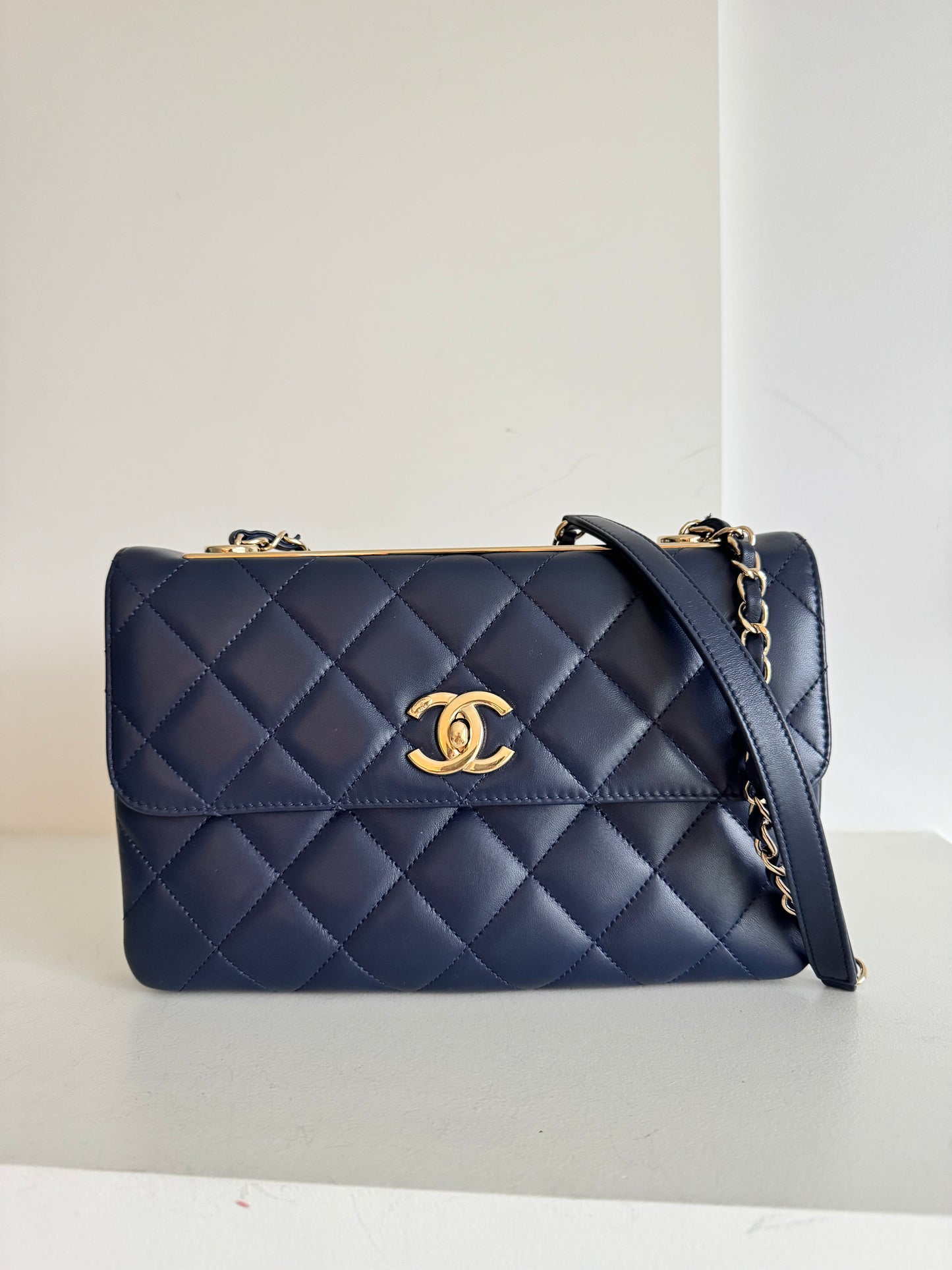 Chanel Lambskin Quilted Medium Trendy CC Flap Navy