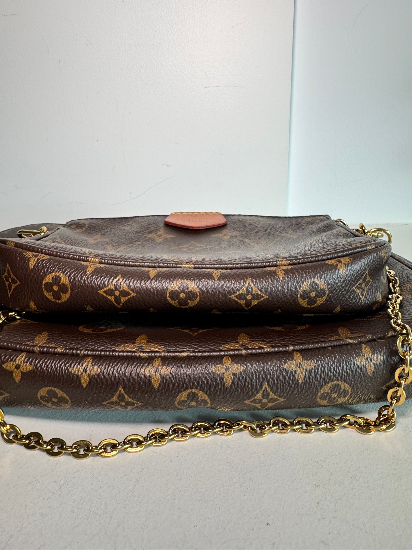 Louis Vuitton multipochette khaki