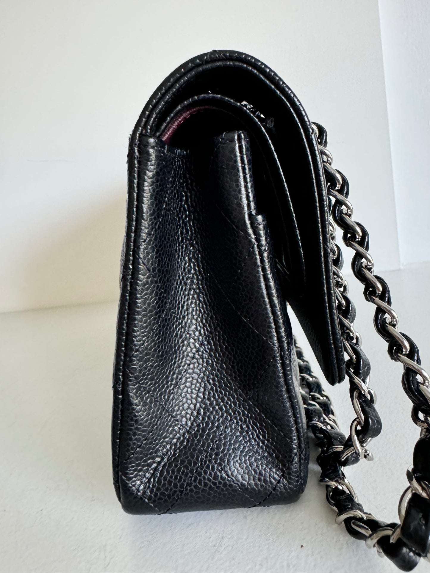 Chanel medium classic caviar flap w/shw