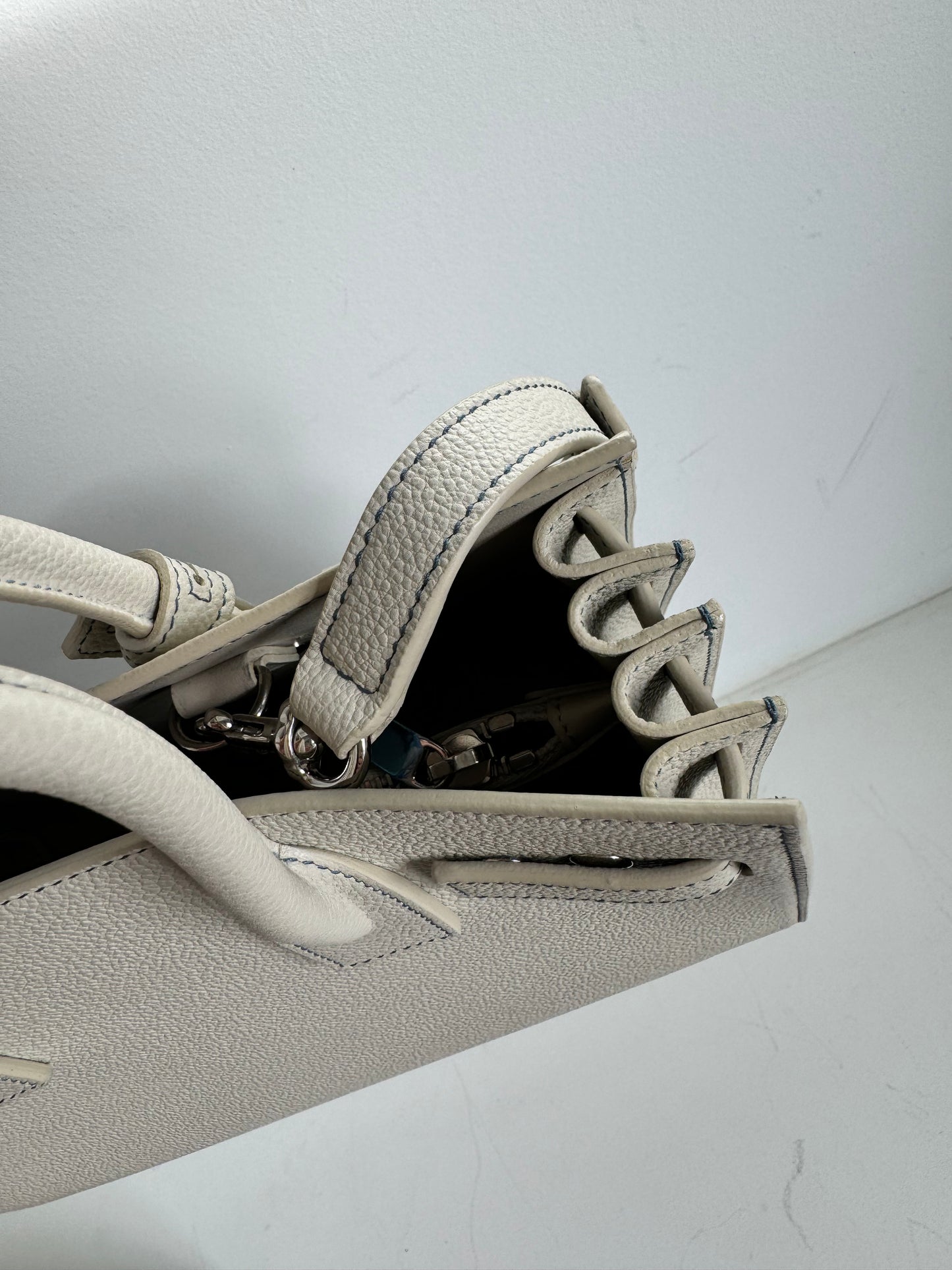 Saint laurent sac de jour baby, vintage white