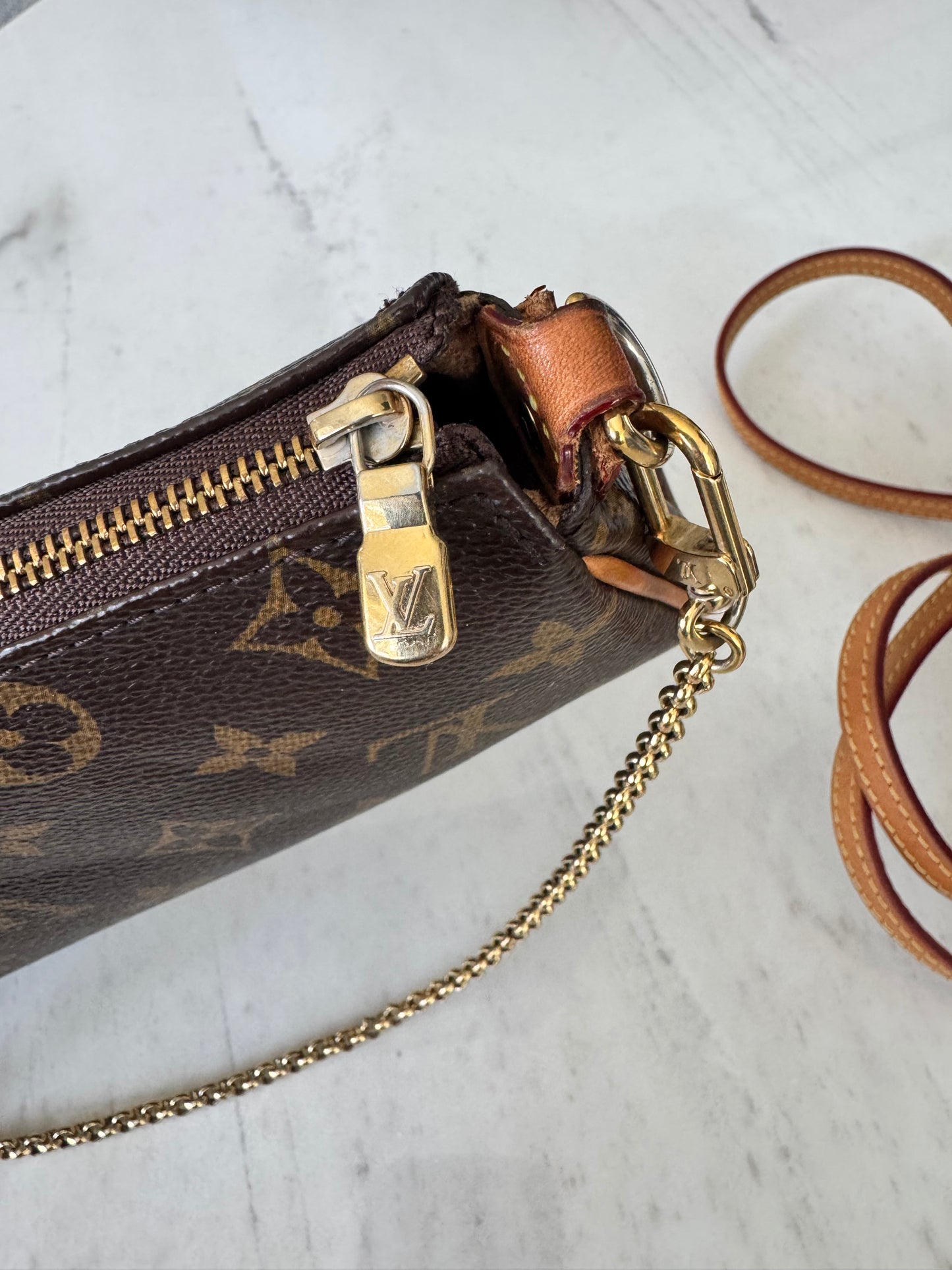 Louis Vuitton Eva Clutch On Chain