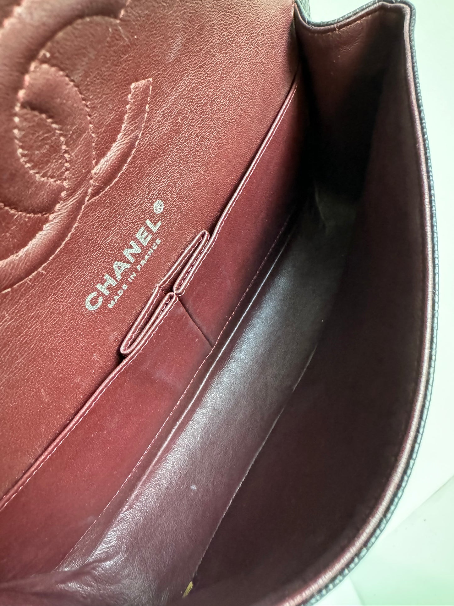 Chanel medium classic caviar flap w/shw
