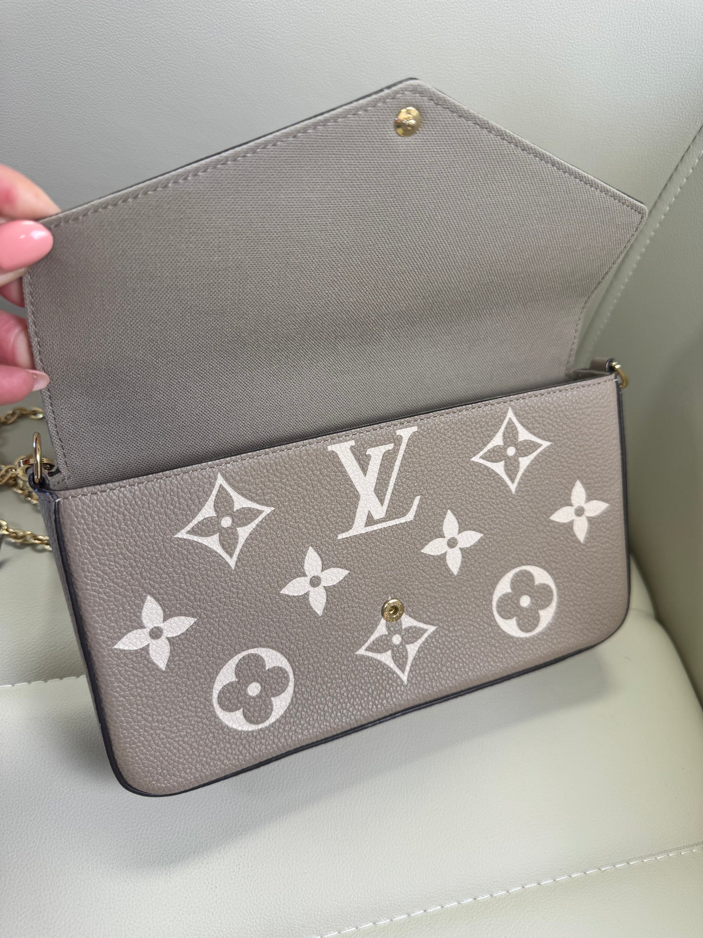 Louis Vuitton Empreinte Monogram Felicie Pochette, Turtle Dove