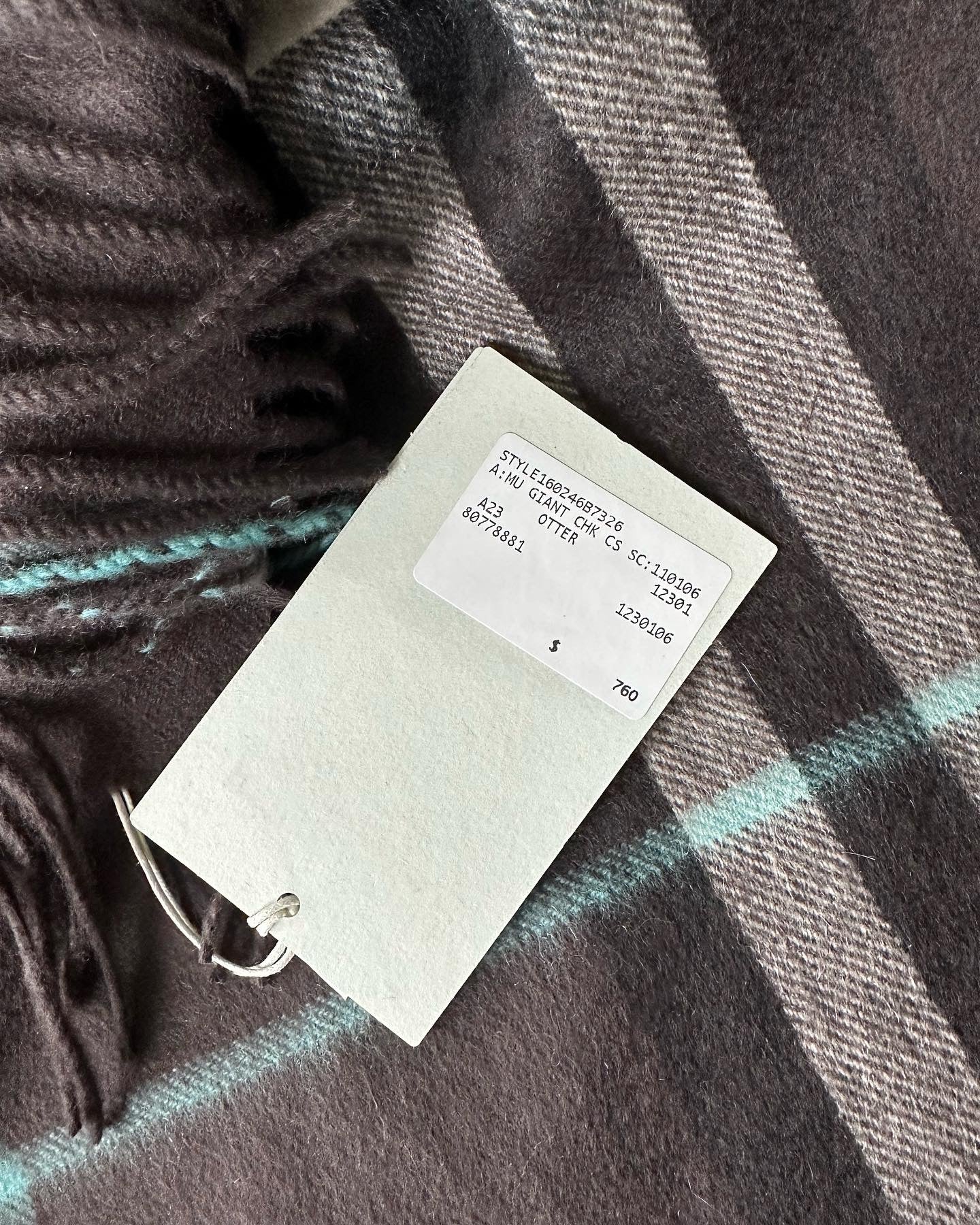 Burberry chkd cashmere scarf