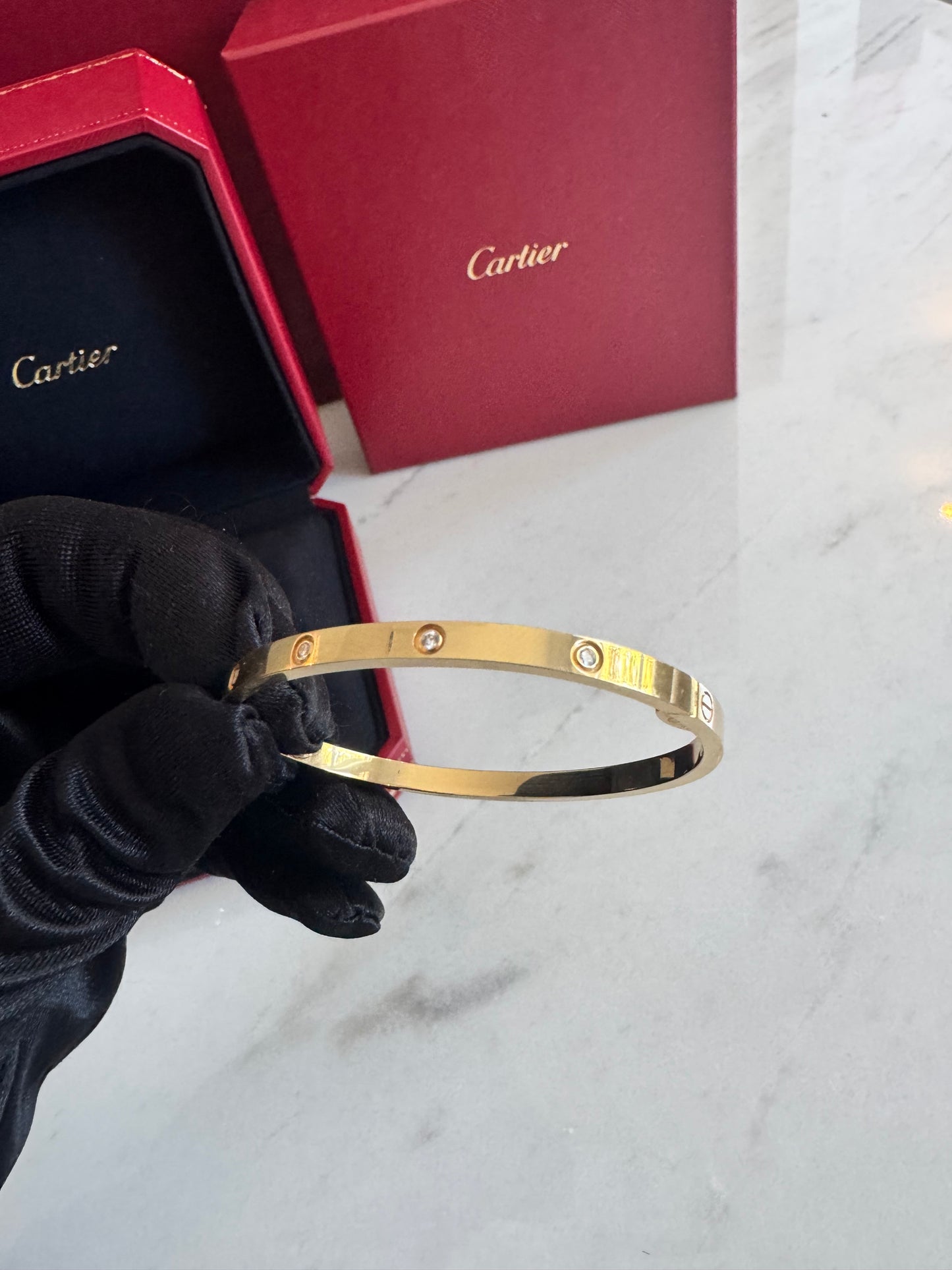 Cartier love bracelet small model 10 diamonds