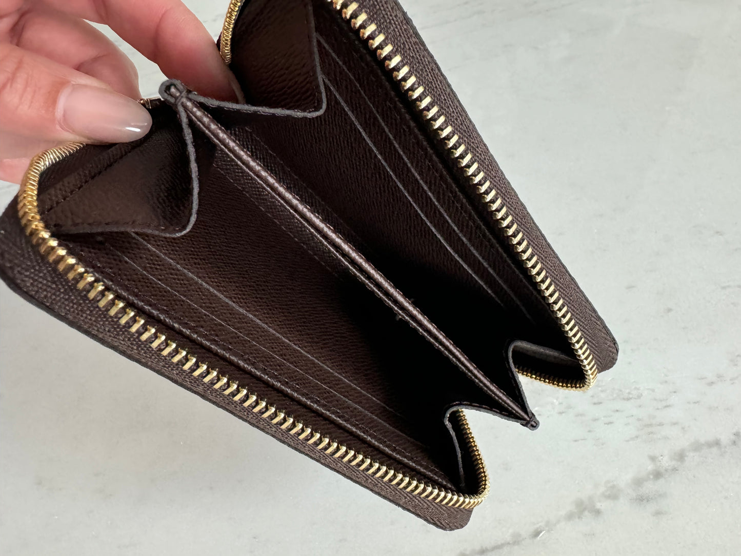 Louis vuitton DE zippy coin purse