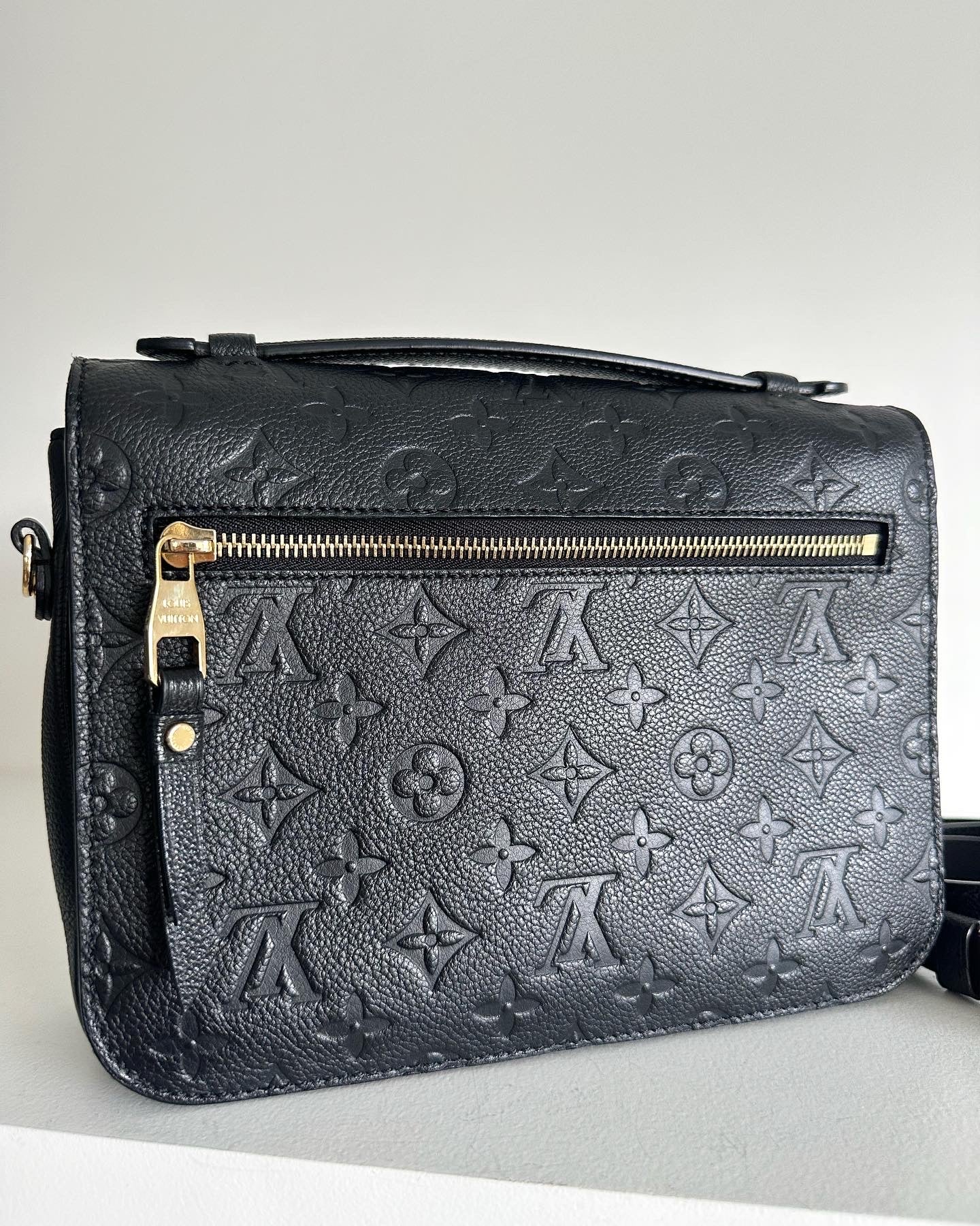Louis Vuitton black Métis empriente bag