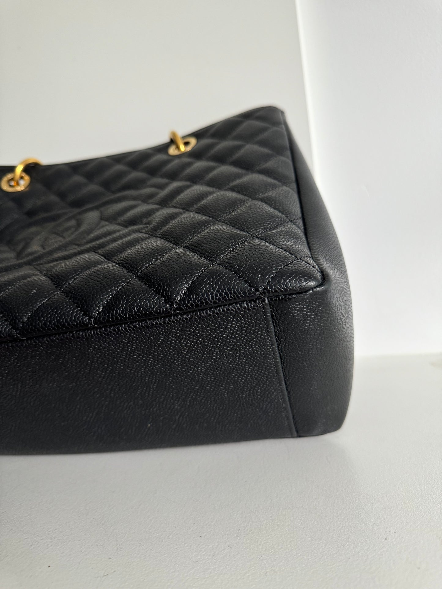 Chanel Caviar GST Bag. GHE