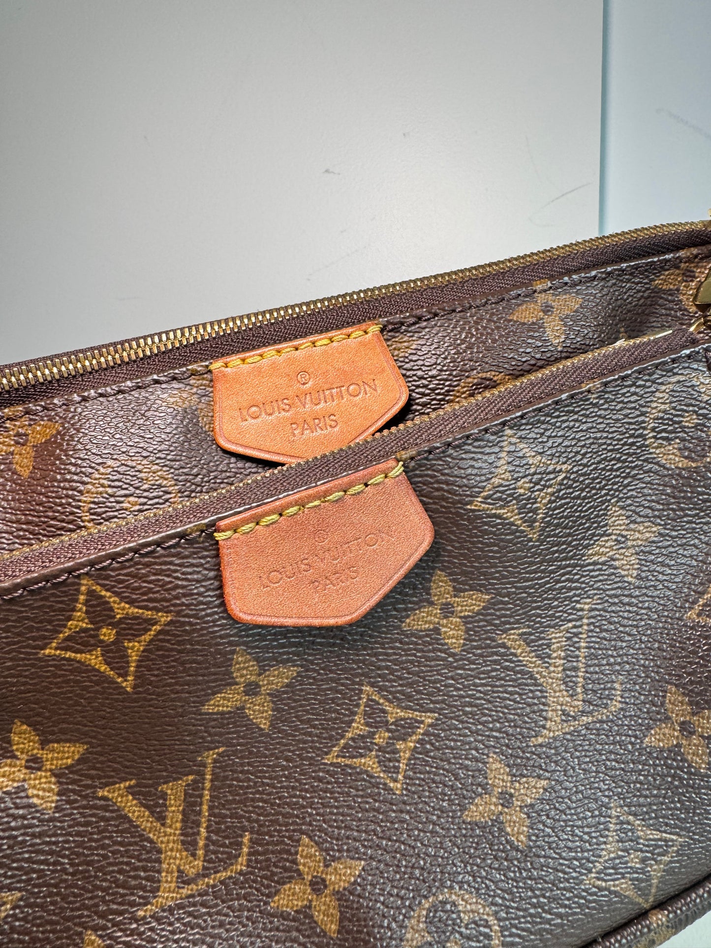 Louis Vuitton multipochette khaki