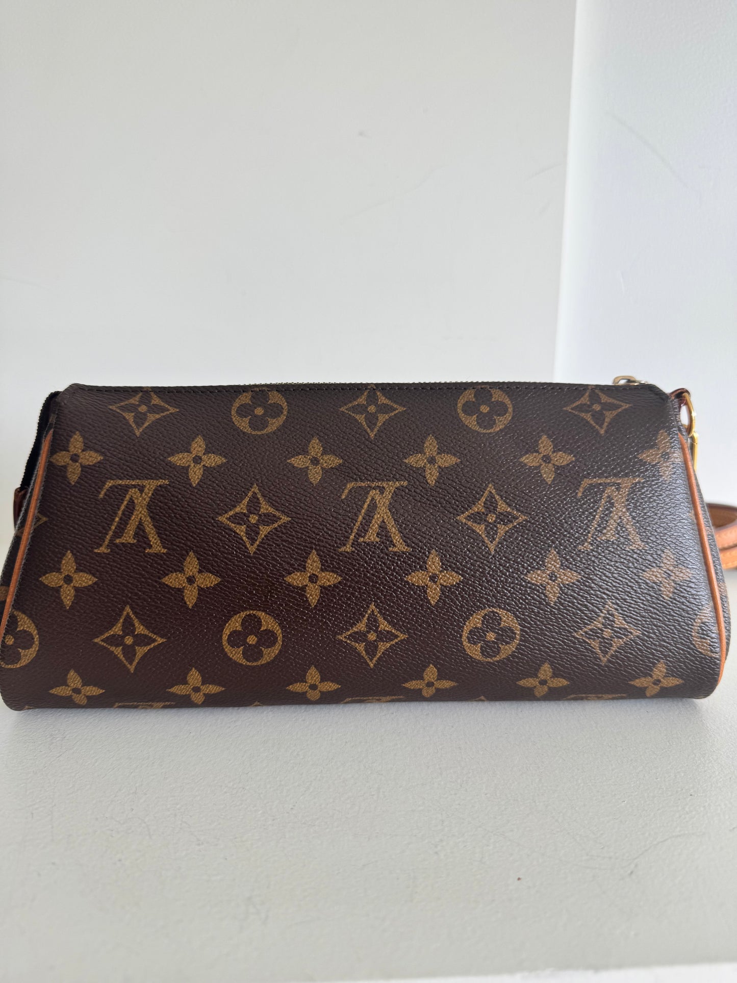 Louis Vuitton Eva Clutch On Chain