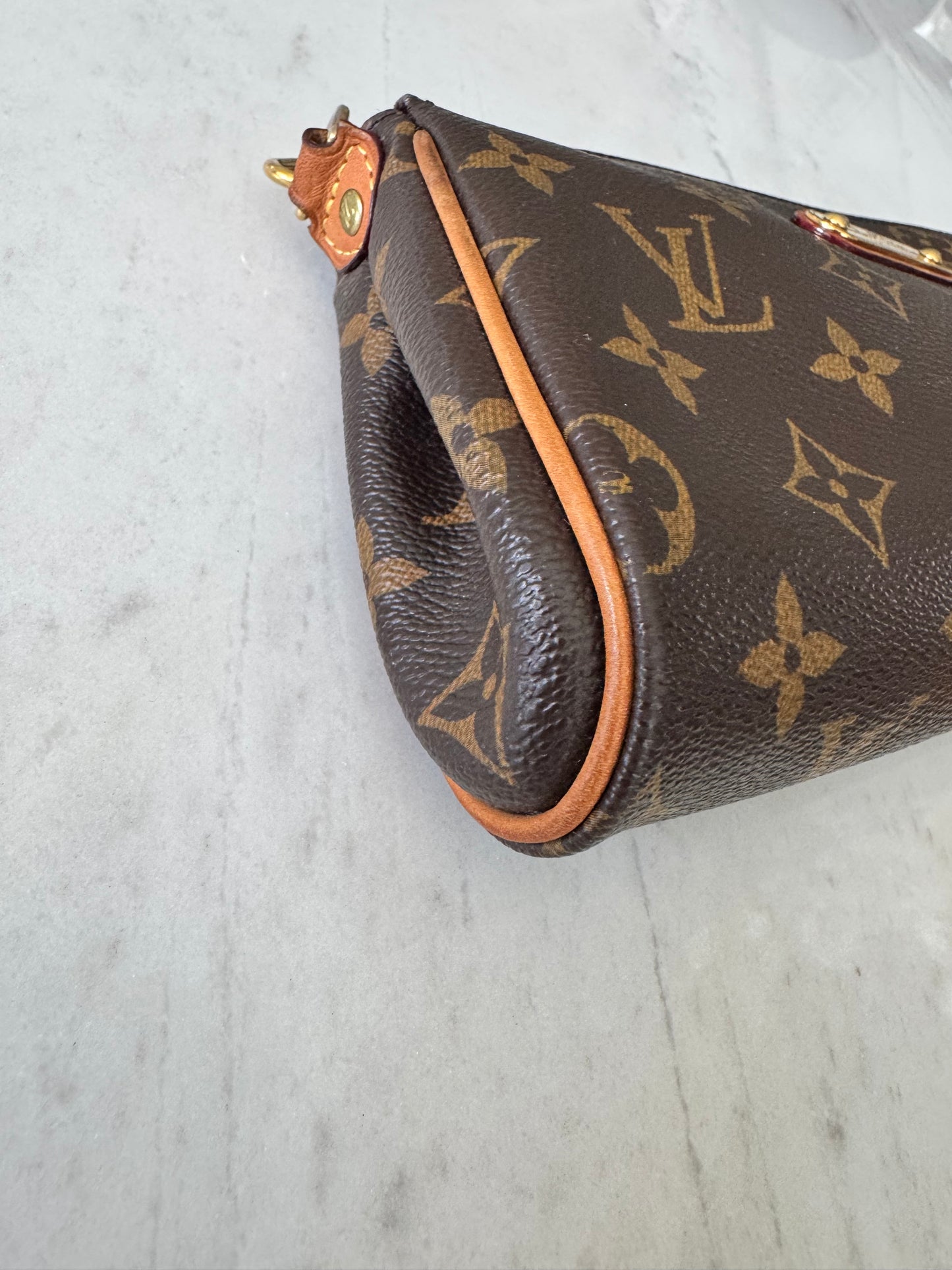 Louis Vuitton Eva Clutch On Chain