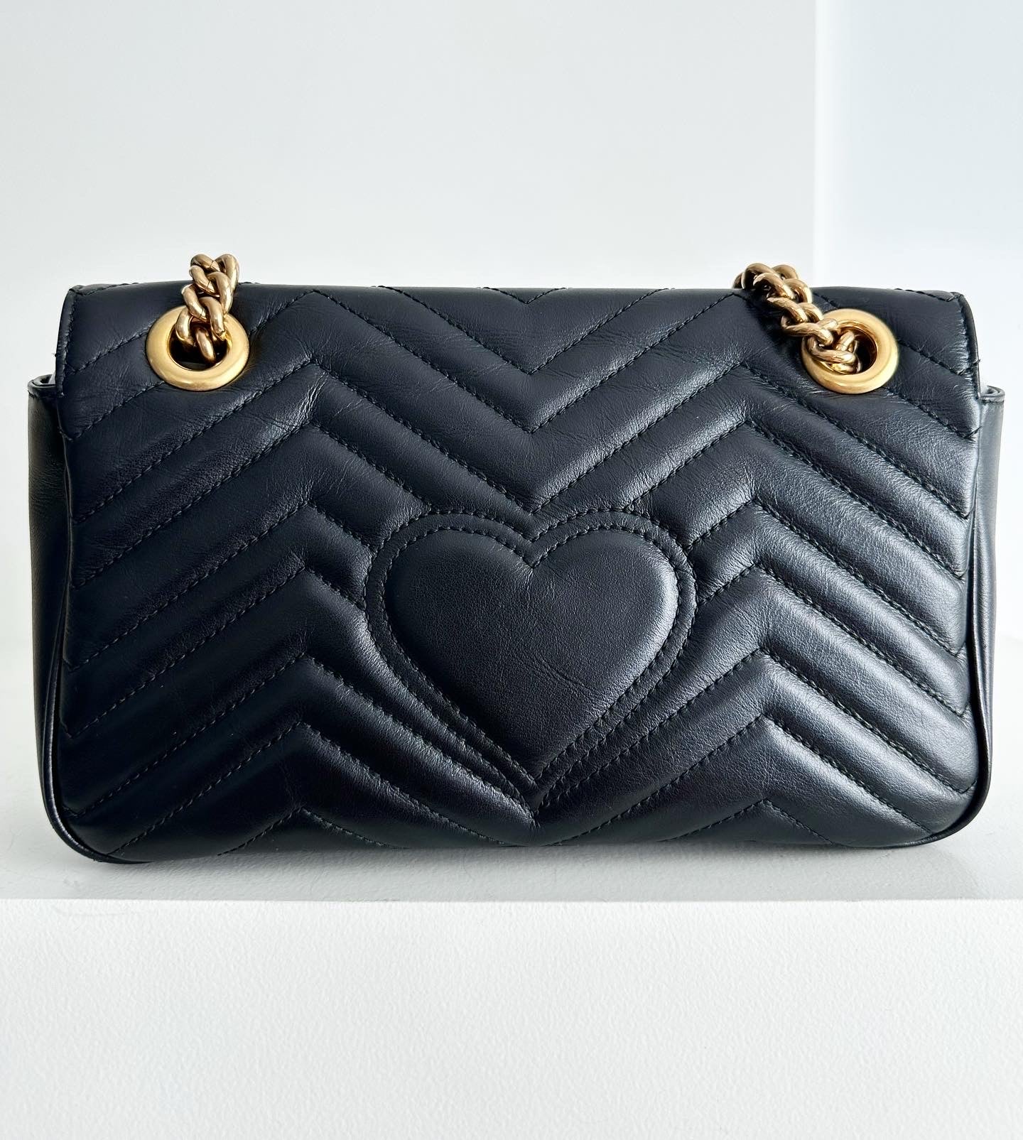Gucci marmont matelasse small flap bag