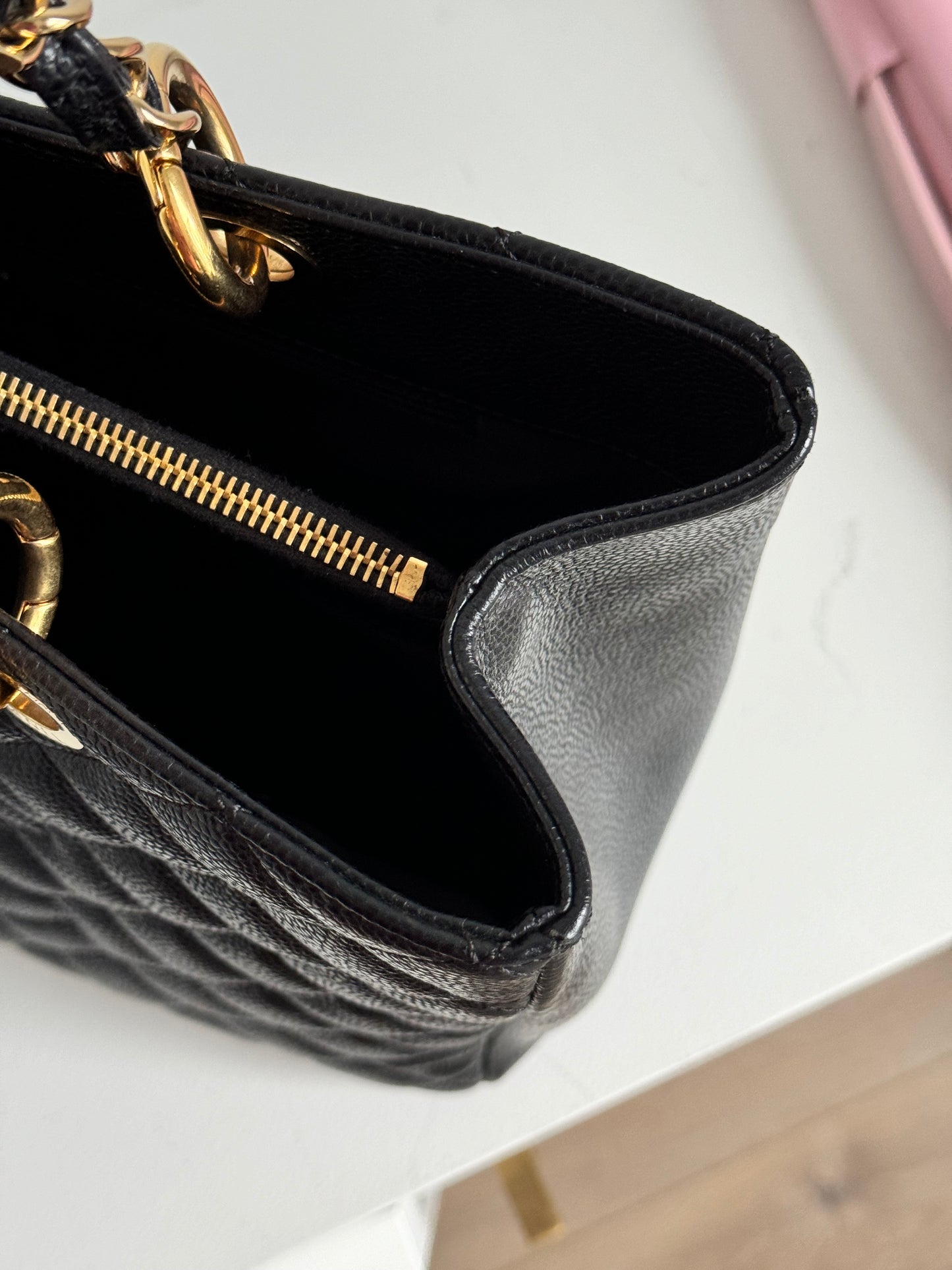 Chanel Caviar GST Bag. GHE