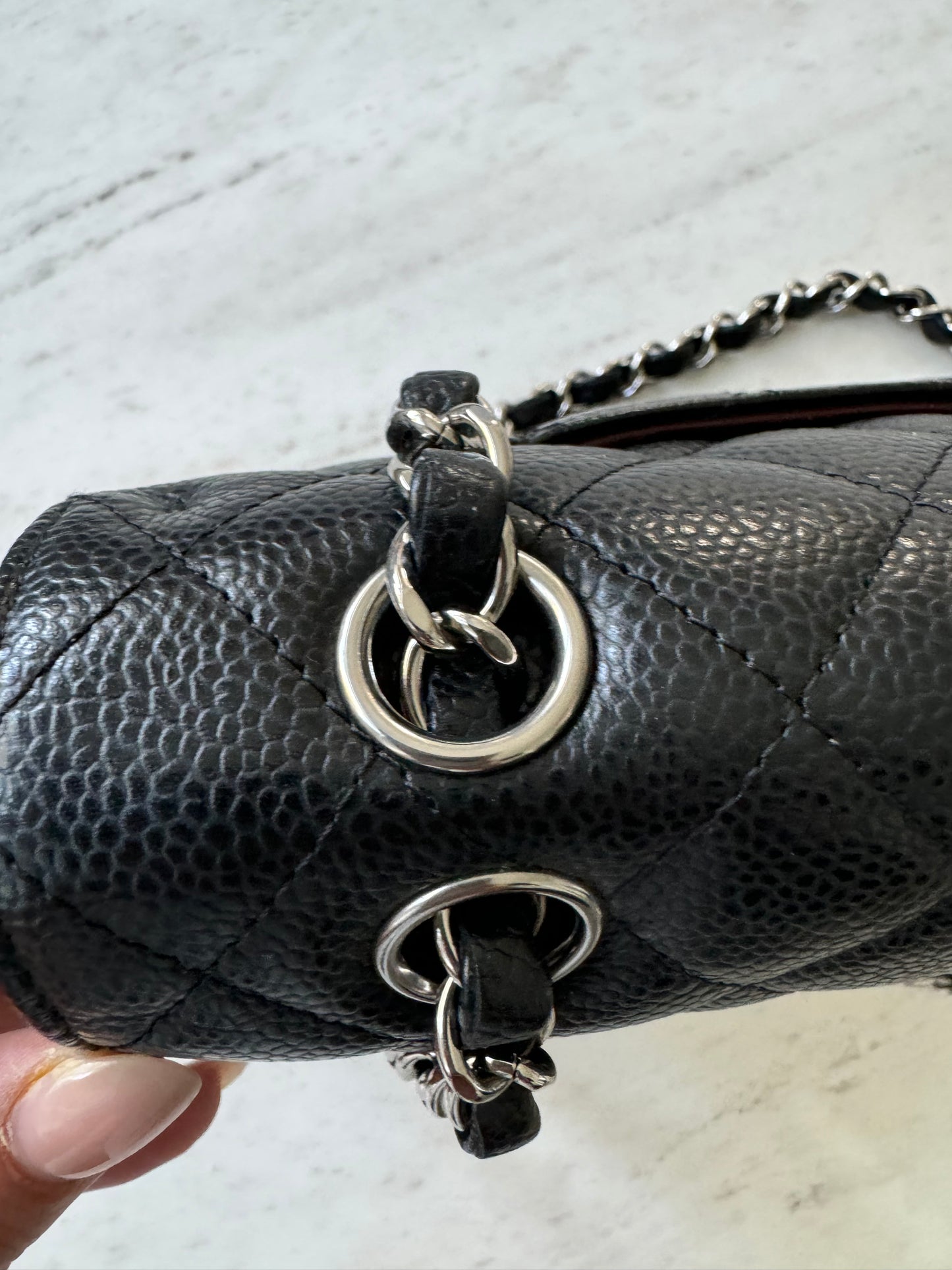 Chanel medium classic caviar flap w/shw