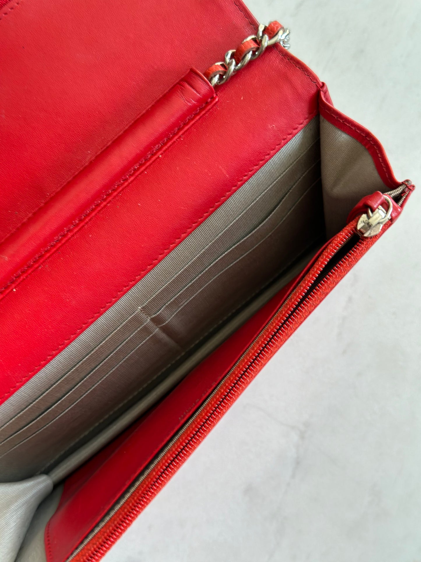 Chanel timeless wallet on chain, Red