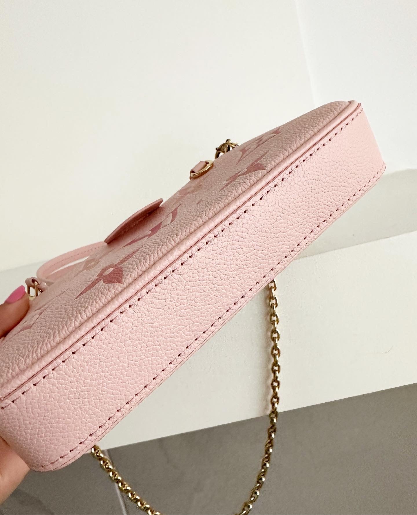 Louis Vuitton Easy Pouch Monogram Empreinte leather. Gradient collection.