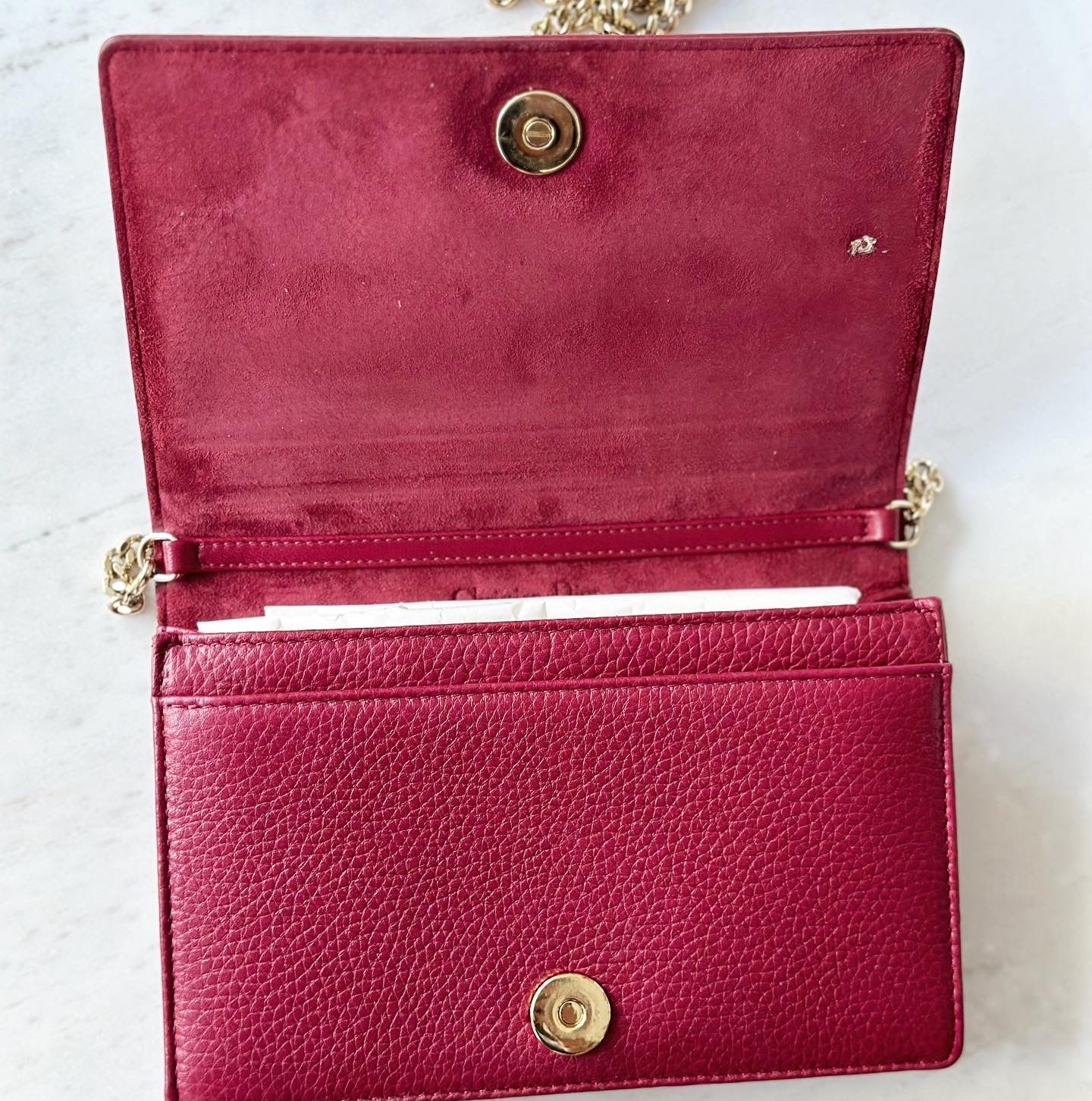 CHRISTIAN DIOR Diorama Wallet on chain w/ ghw, deep red/burgundy