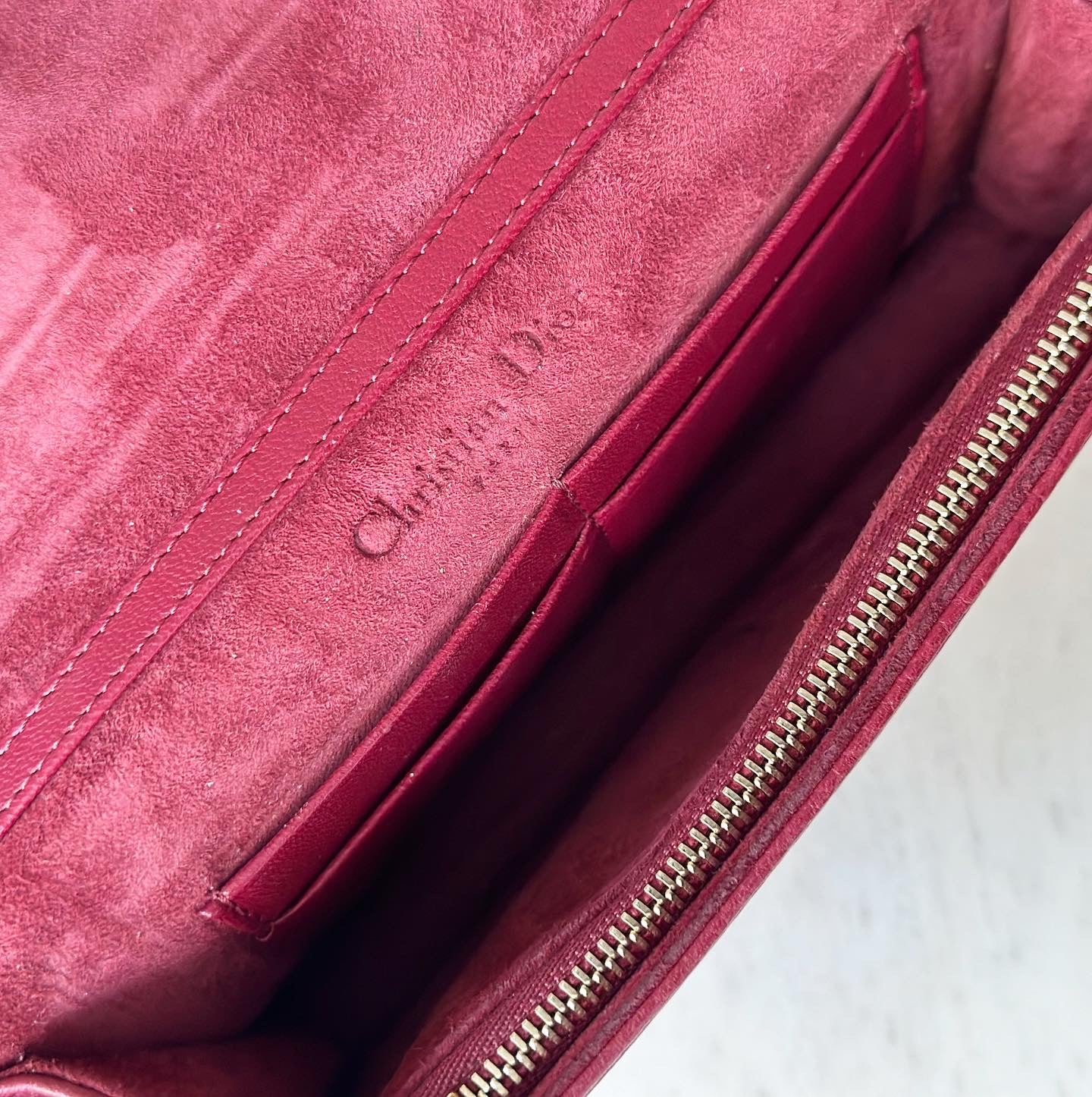 CHRISTIAN DIOR Diorama Wallet on chain w/ ghw, deep red/burgundy