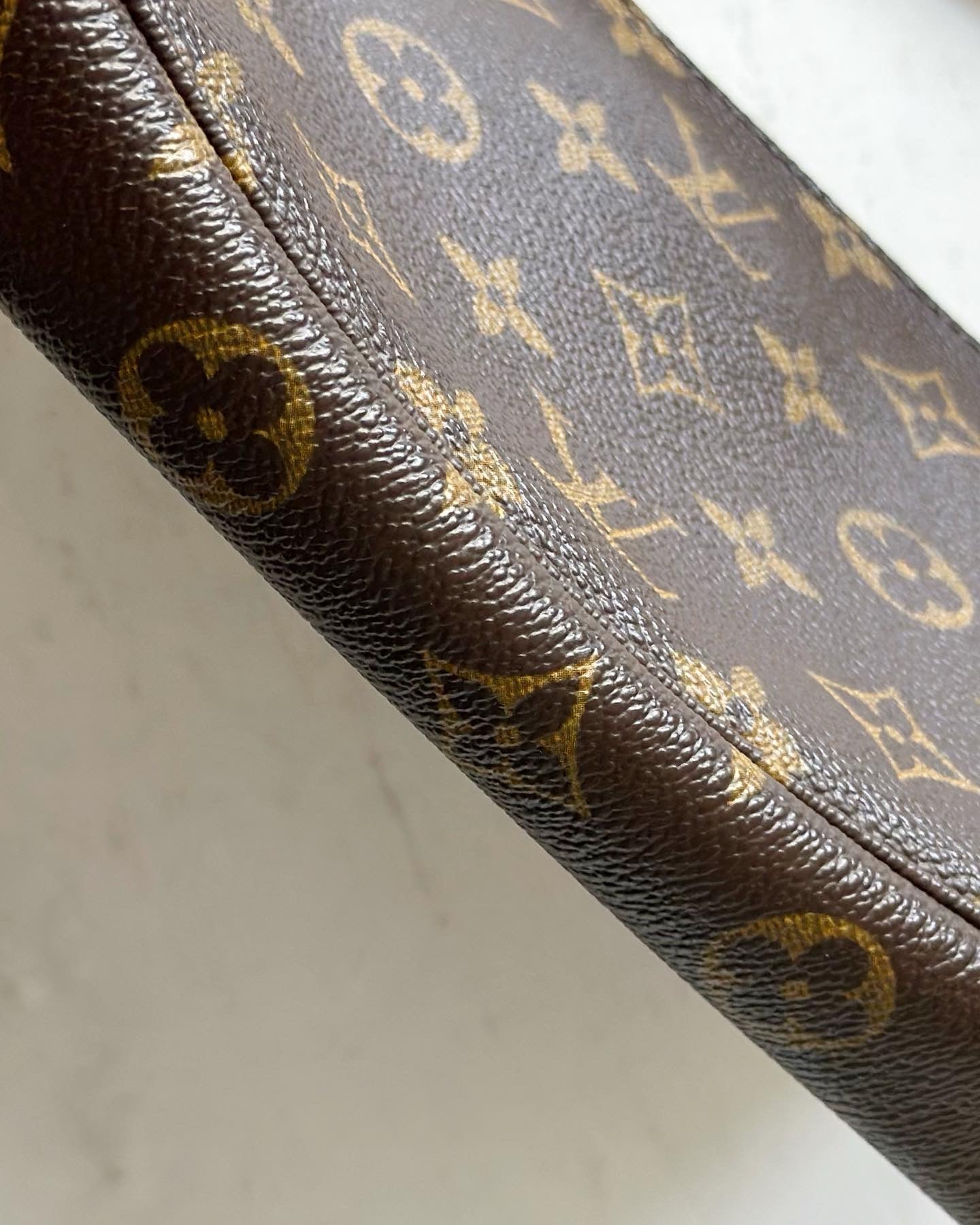 LOUIS VUITTON Pochette Accessorie Monogram