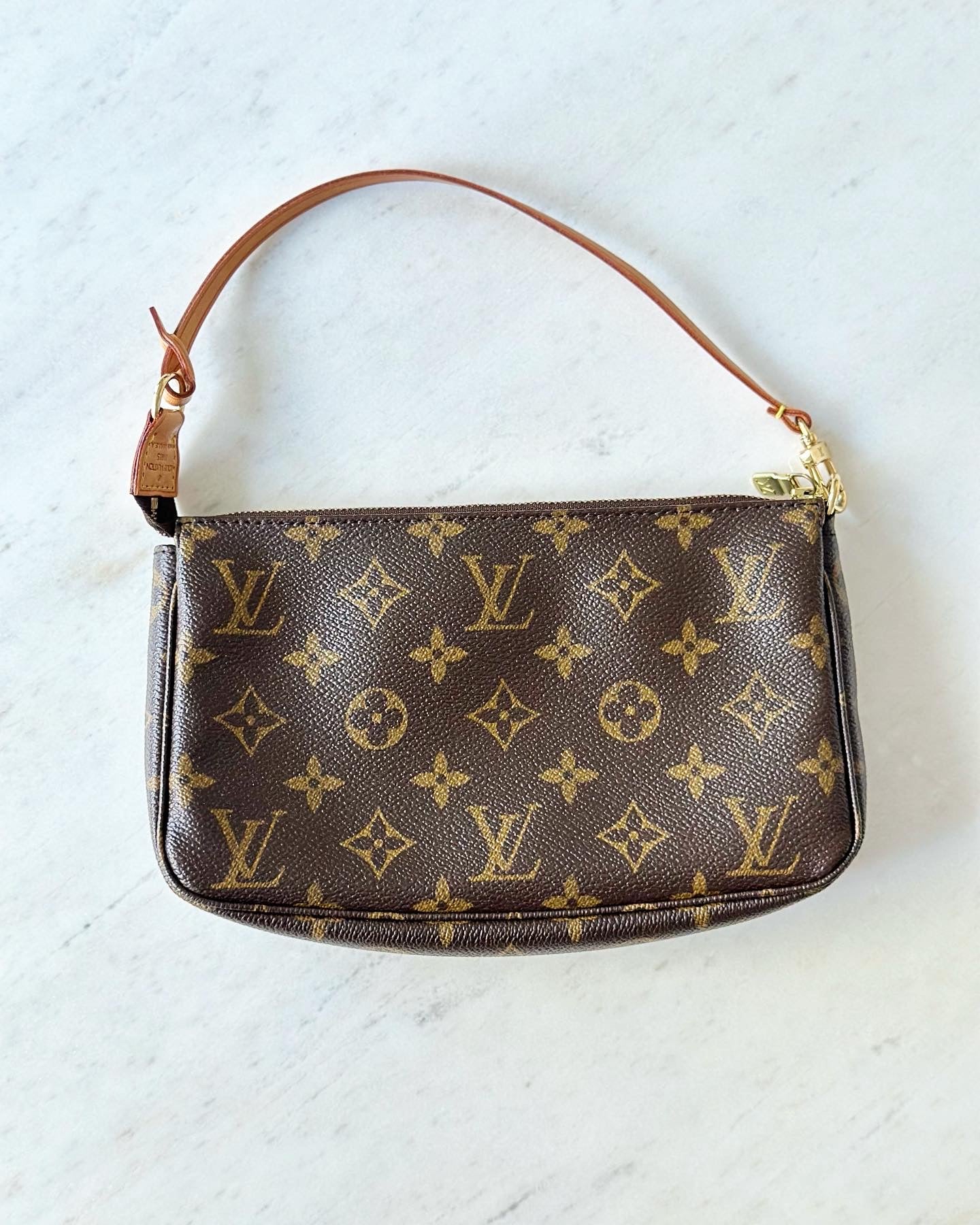 LOUIS VUITTON Pochette Accessorie Monogram