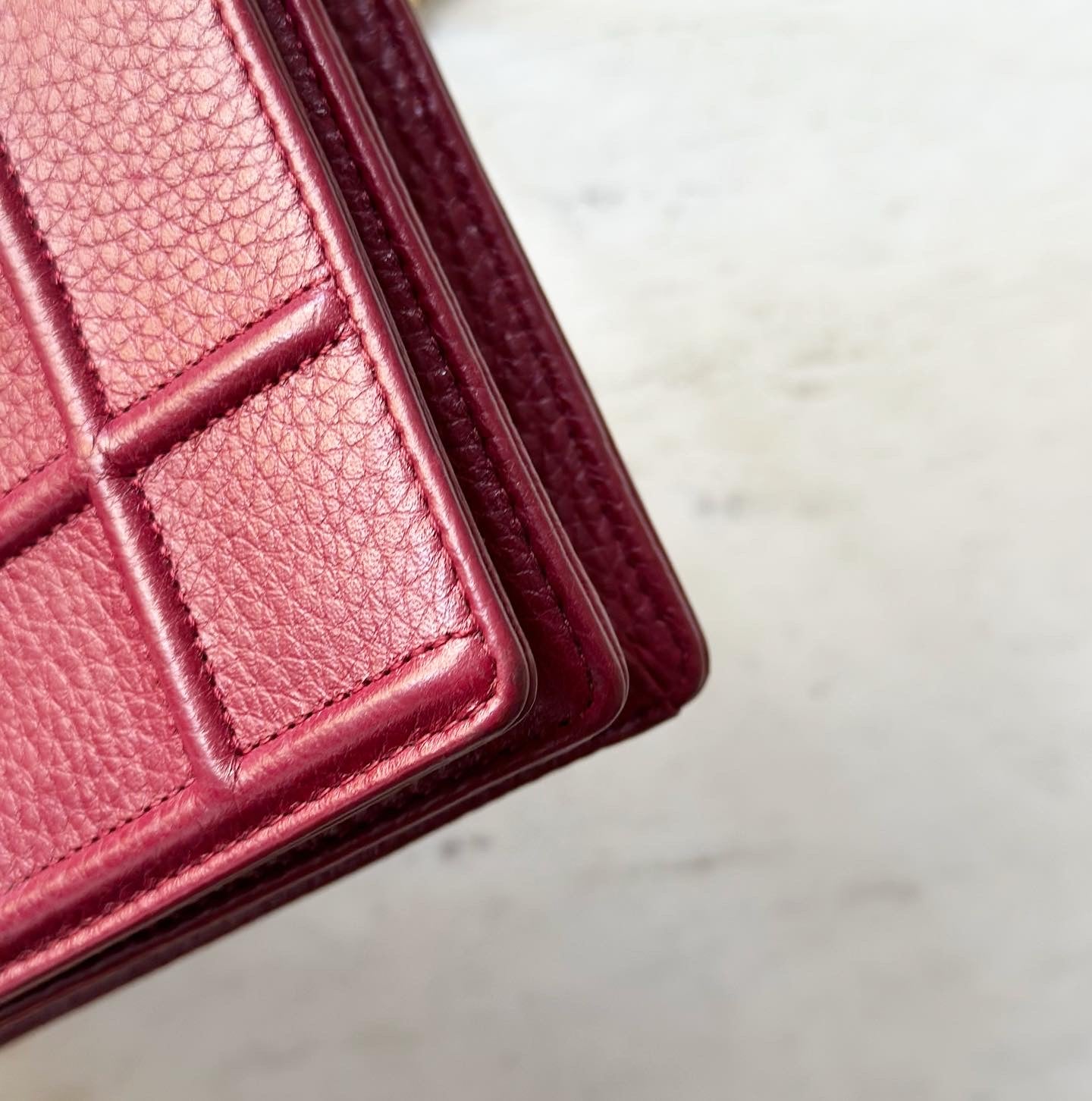 CHRISTIAN DIOR Diorama Wallet on chain w/ ghw, deep red/burgundy