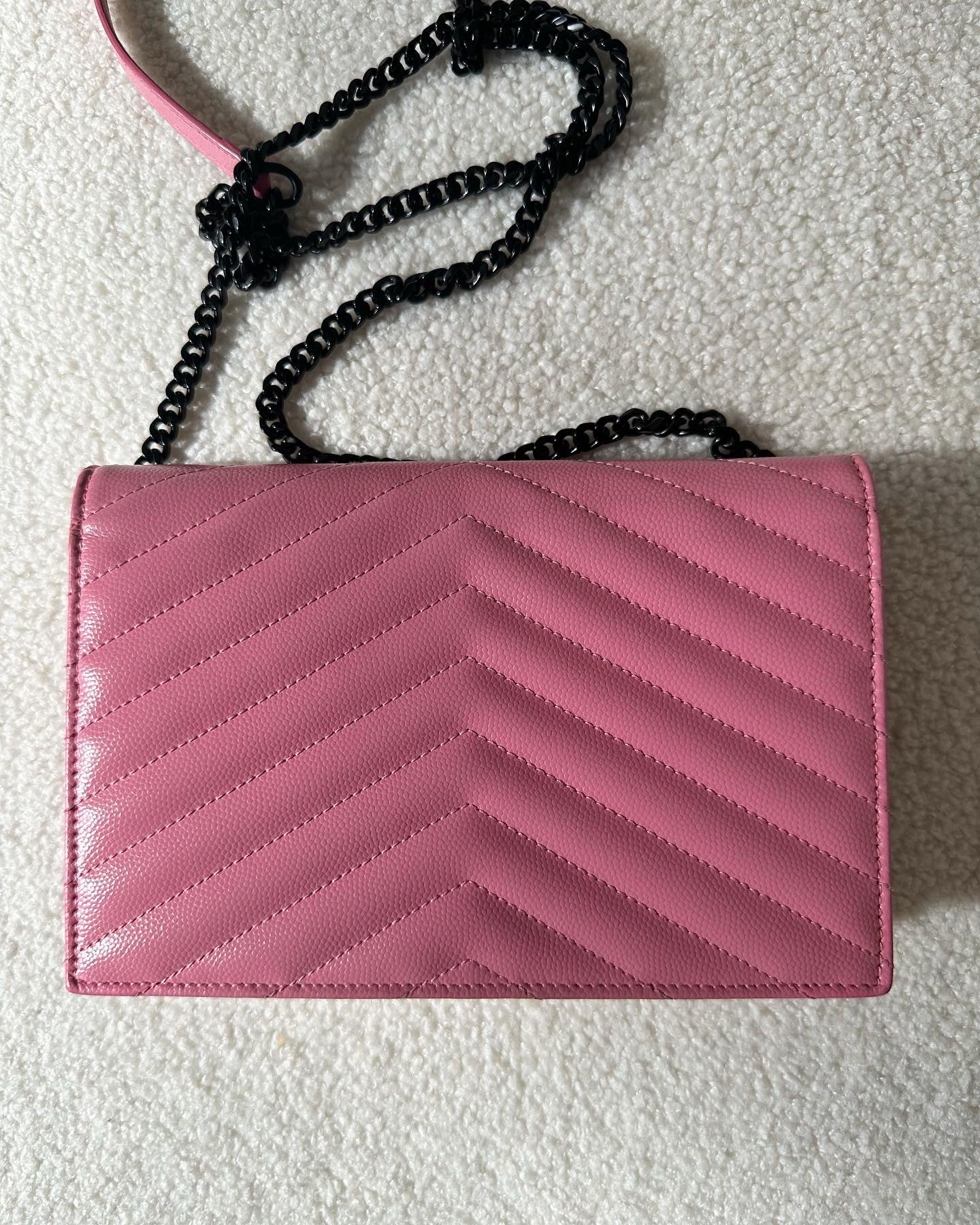 Saint Laurent Pink wallet on chain
