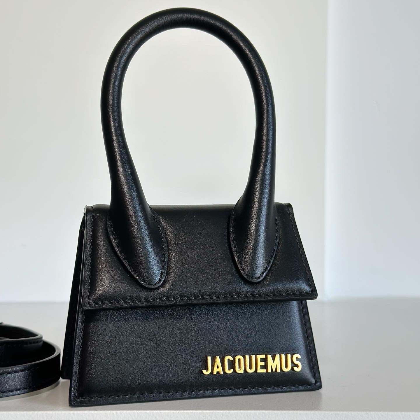 Jacquemus le chiquito bag. black