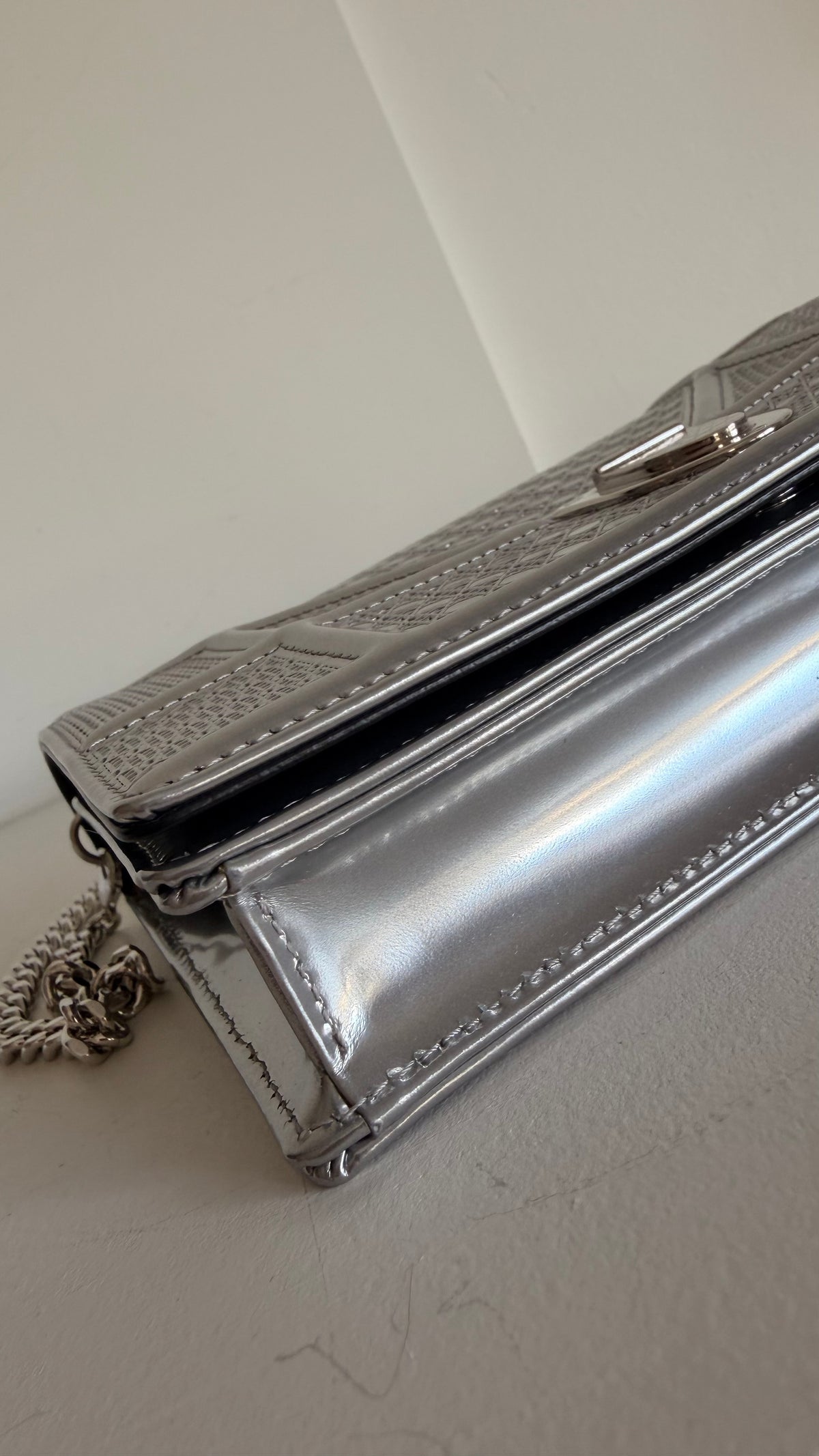 Christian Dior Diorama Wallet On Chain