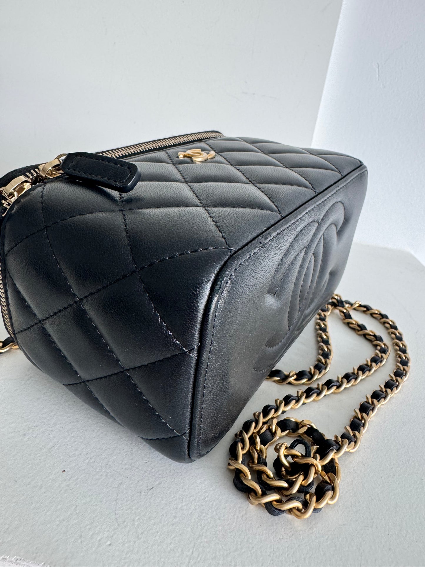 Chanel Pearl Crush Vanity Case, Black lambskin GHW