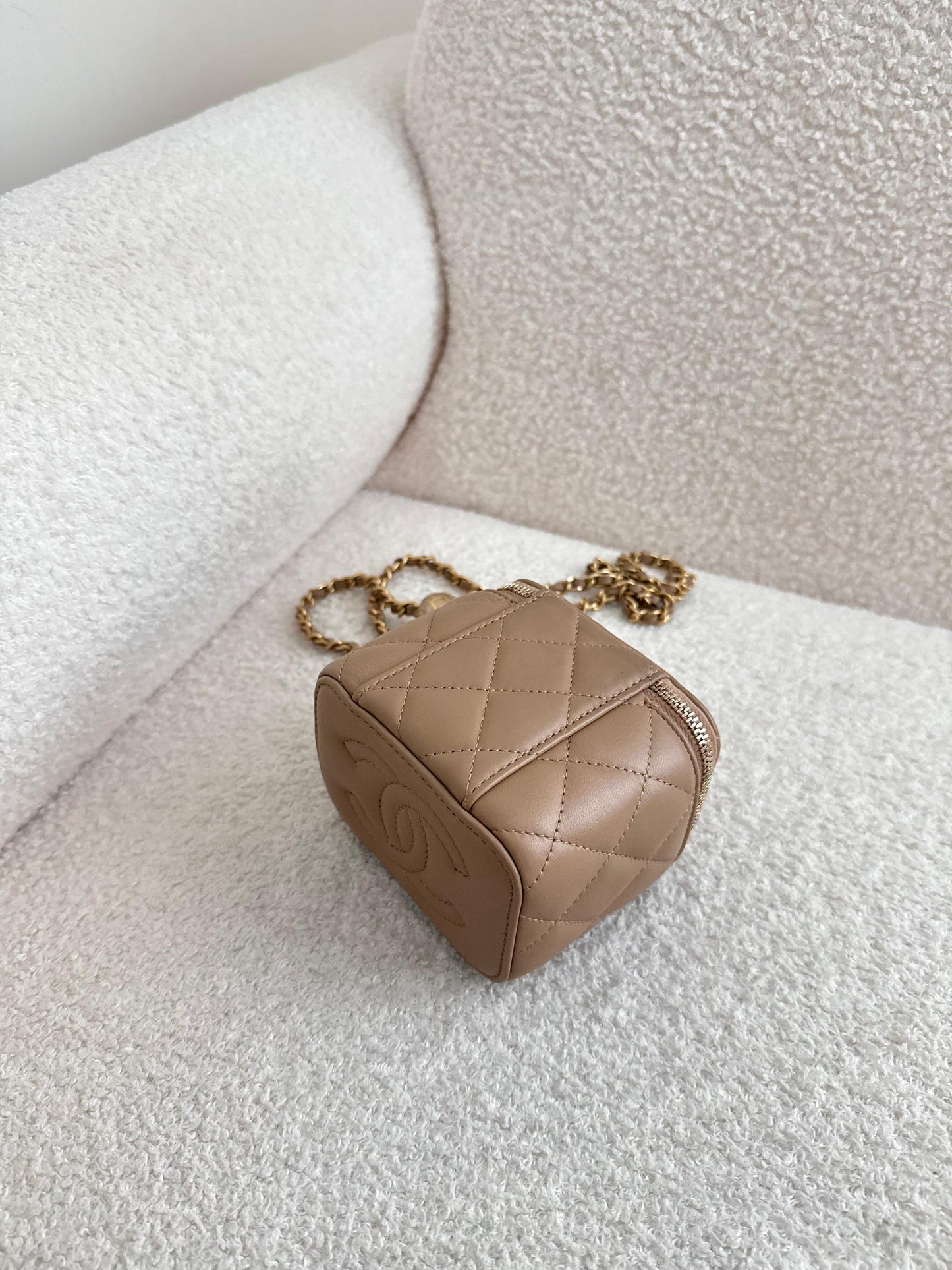 Chanel Mini Vanity On Chain