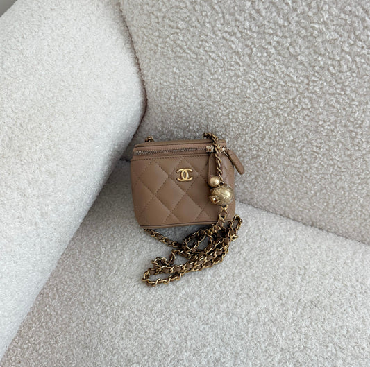 Chanel Mini Vanity On Chain