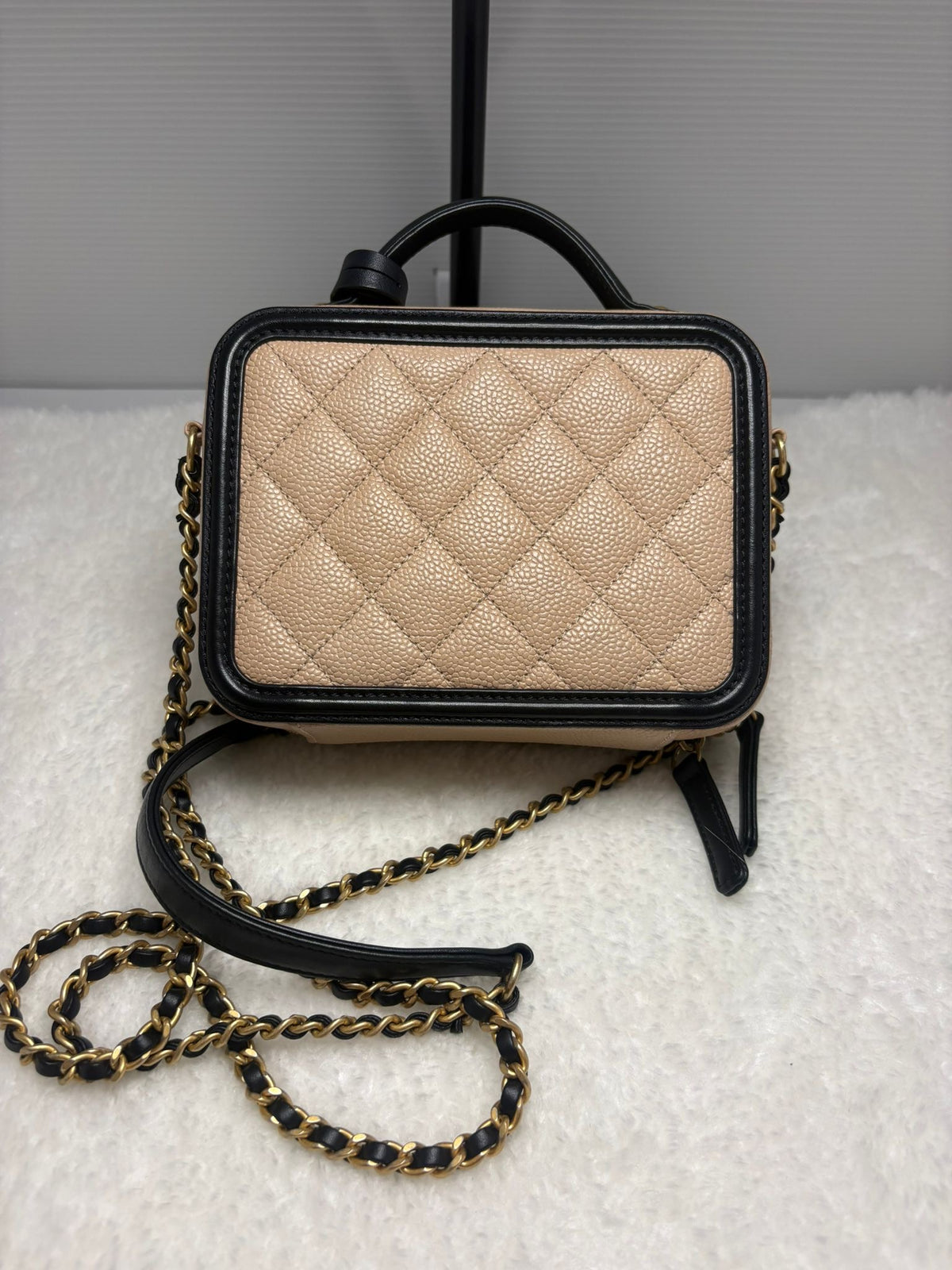 Chanel Filigree Vanity Small Bag