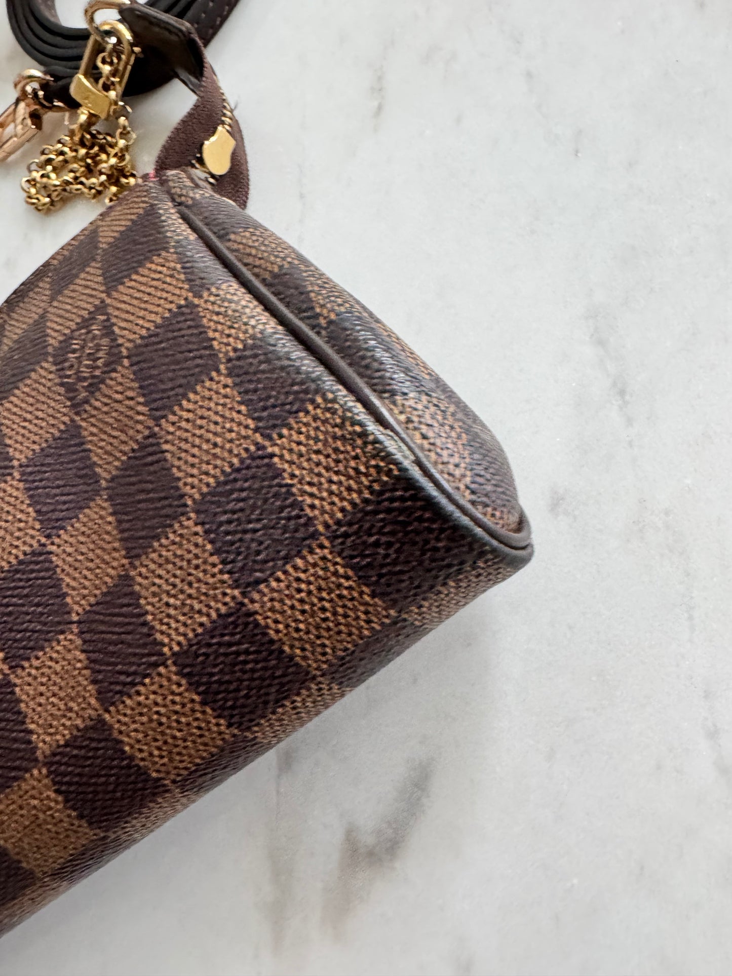 Louis Vuitton Eva Clutch On chain