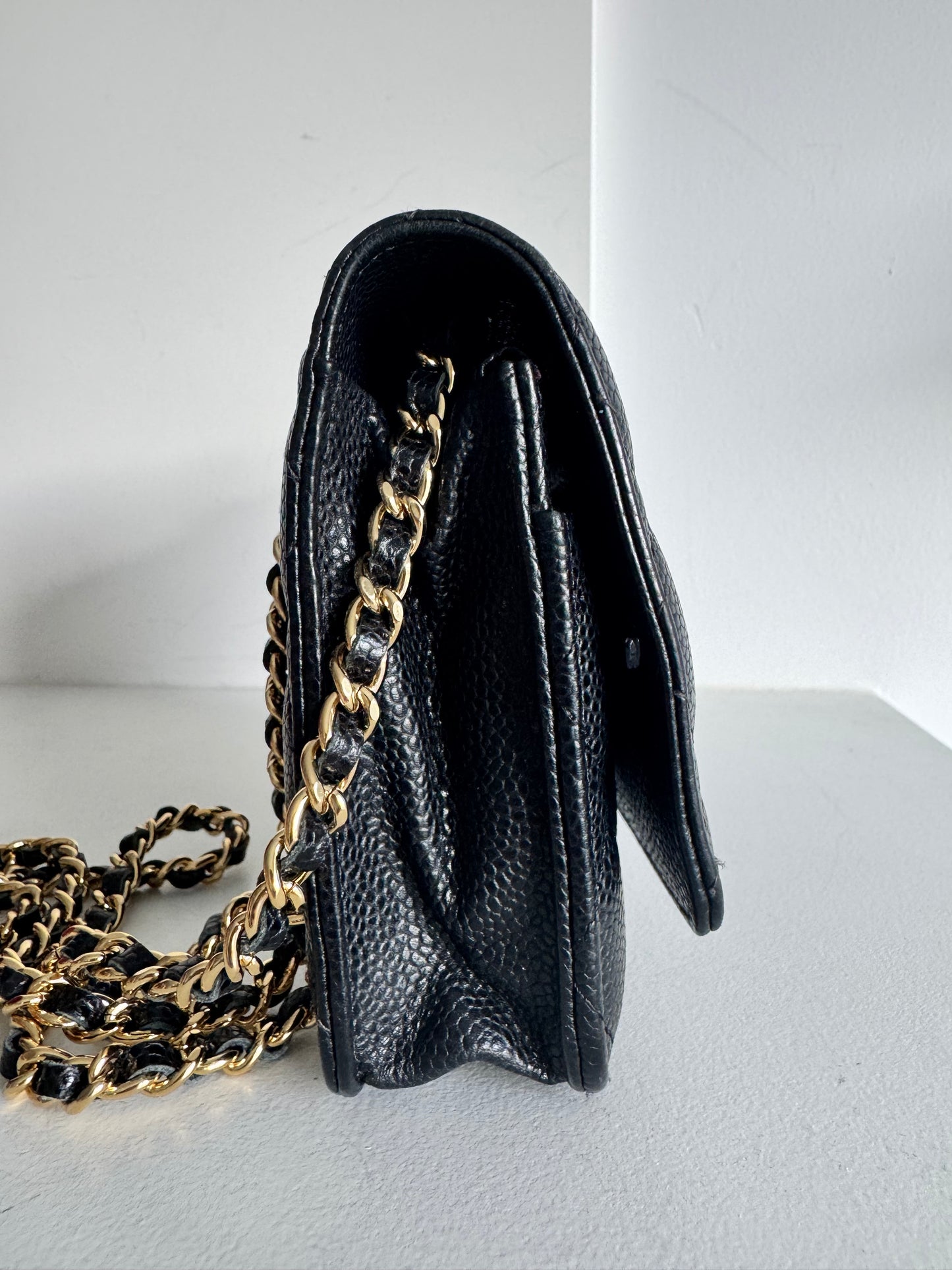 Chanel caviar wallet on chain black gold hardware