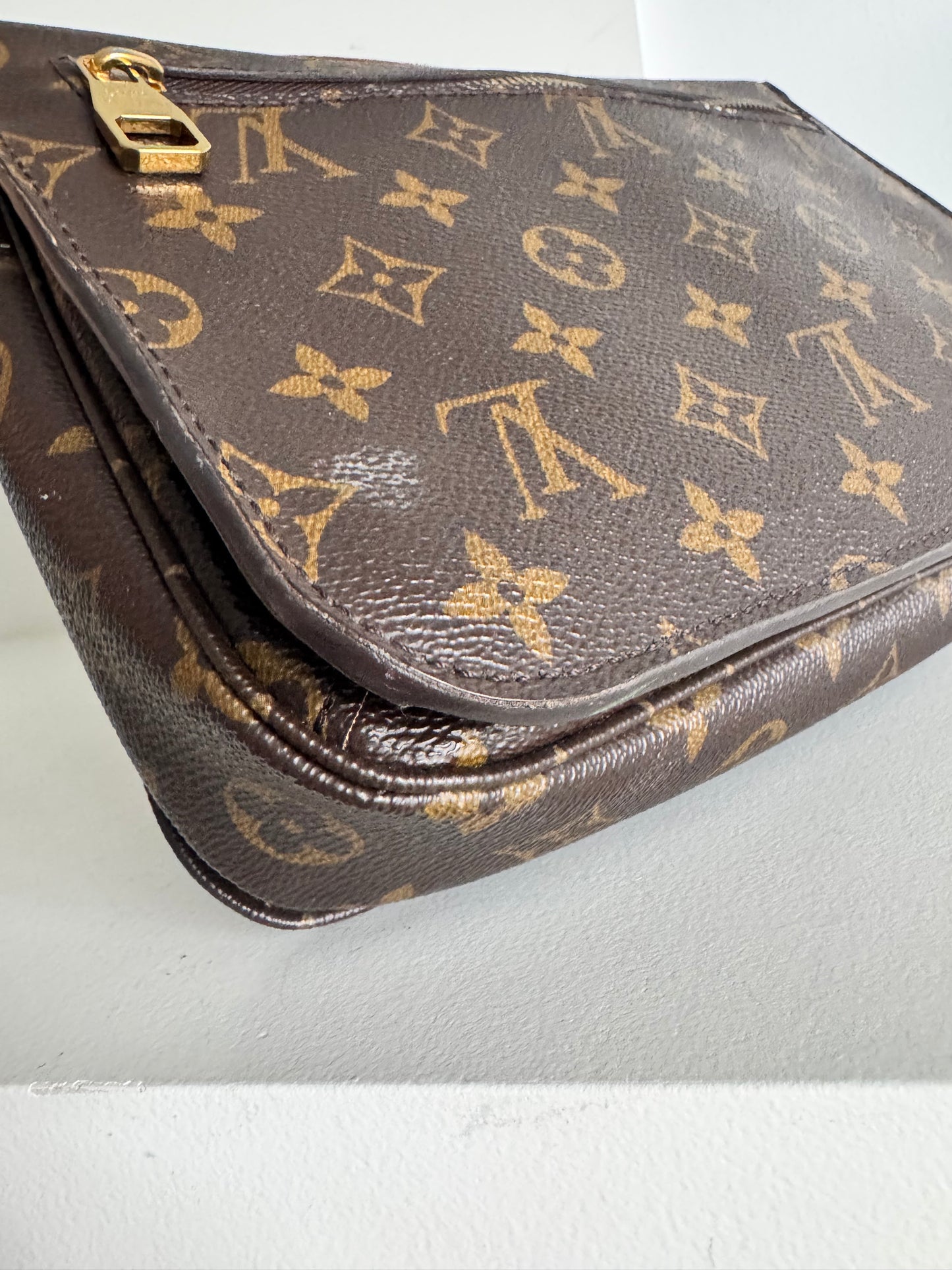Louis Vuitton Pochette Metis Monogram