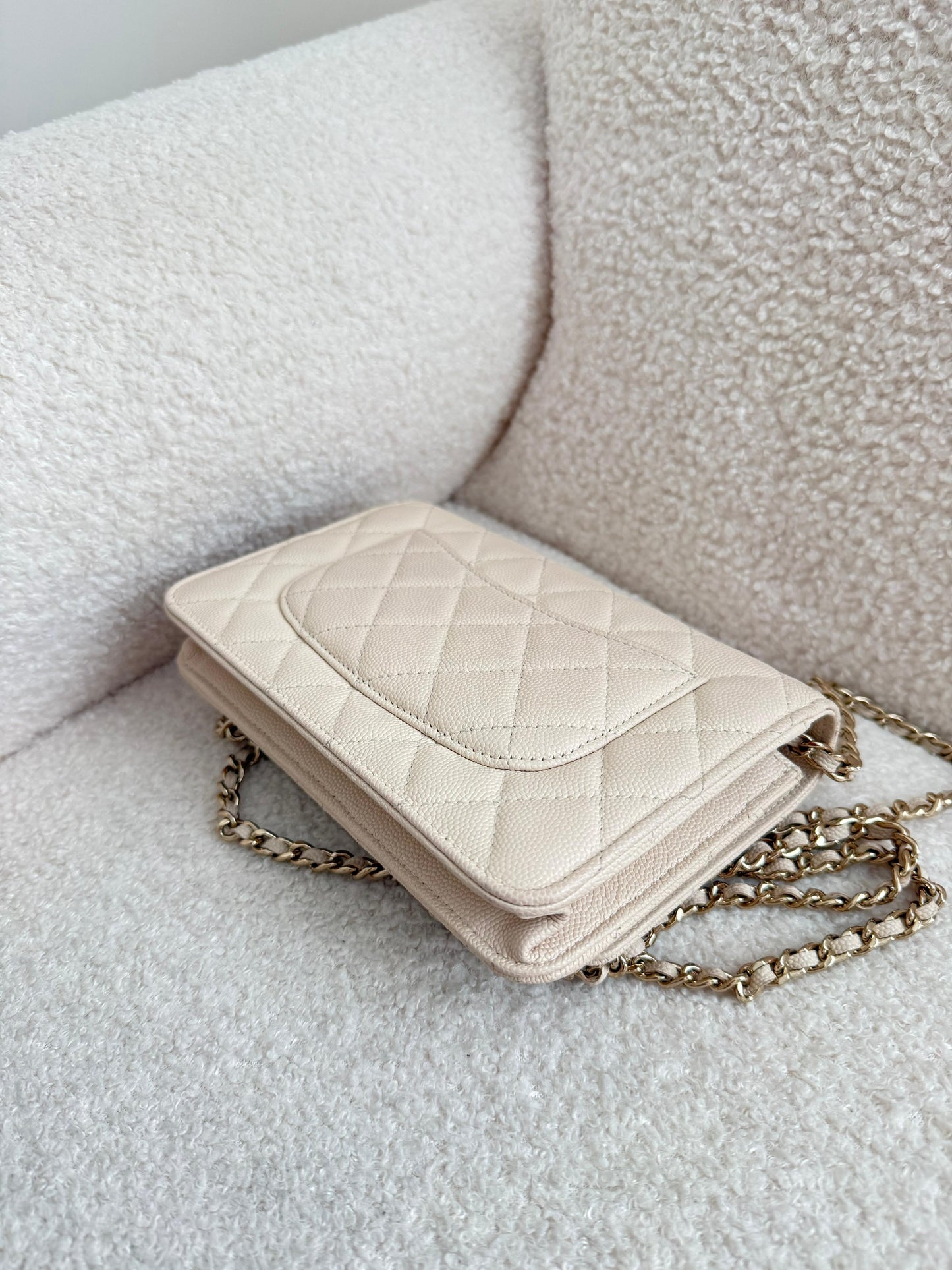 Chanel Caviar Waller On Chain Beige