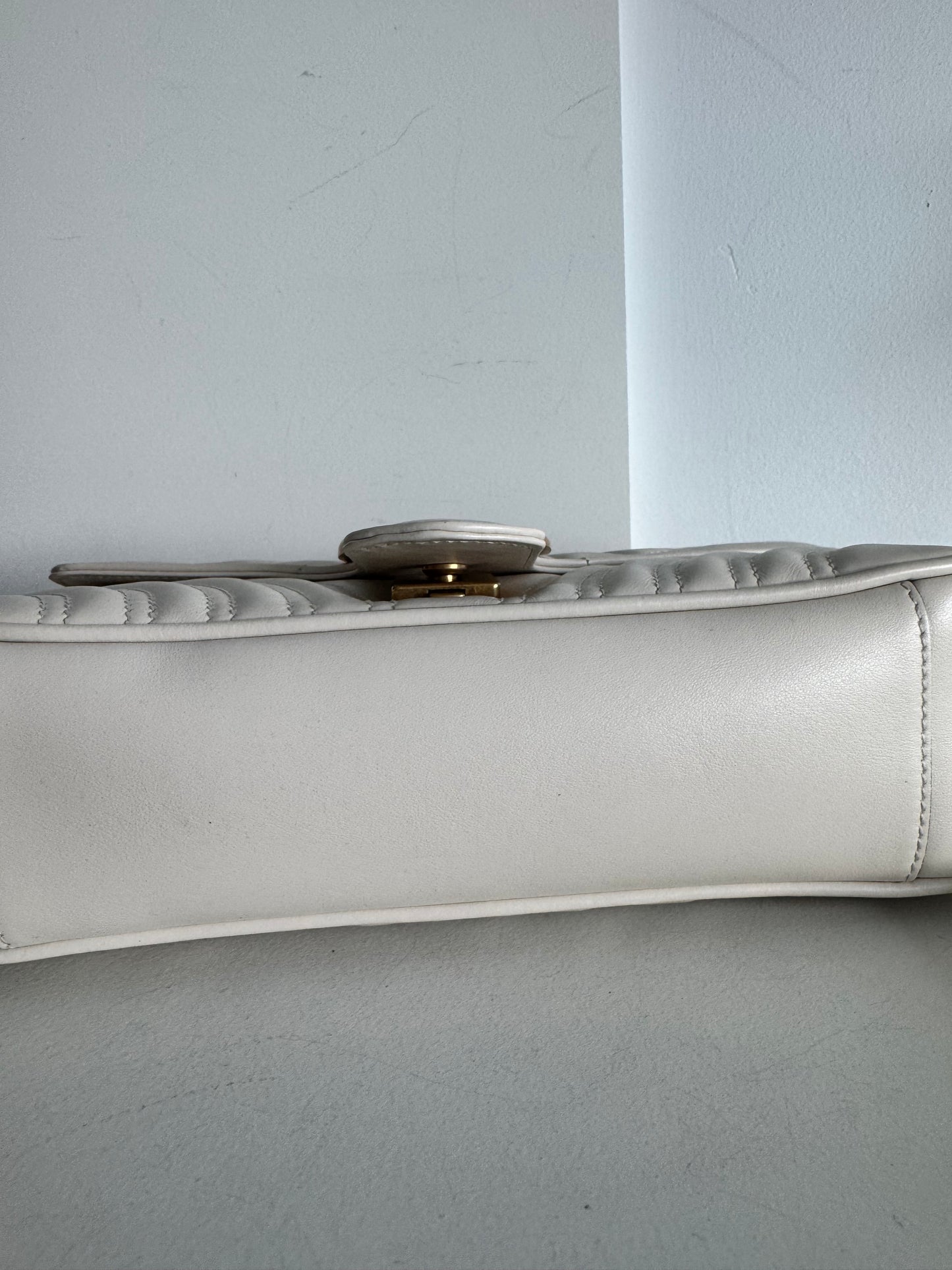 Gucci GG marmont medium shoulder bag