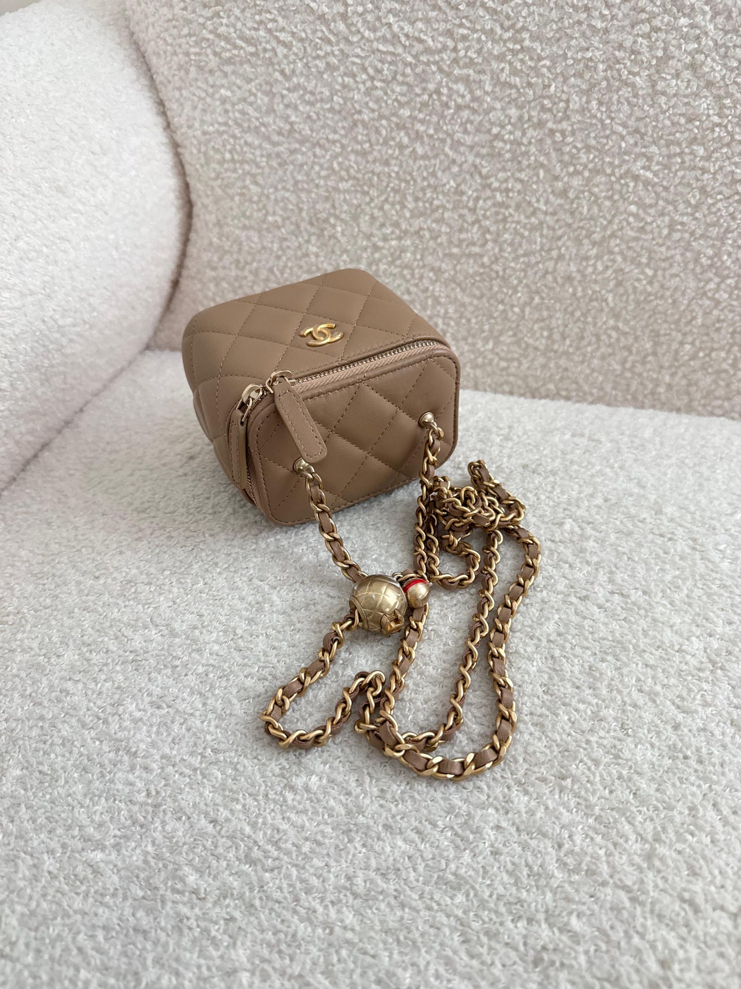 Chanel Mini Vanity On Chain