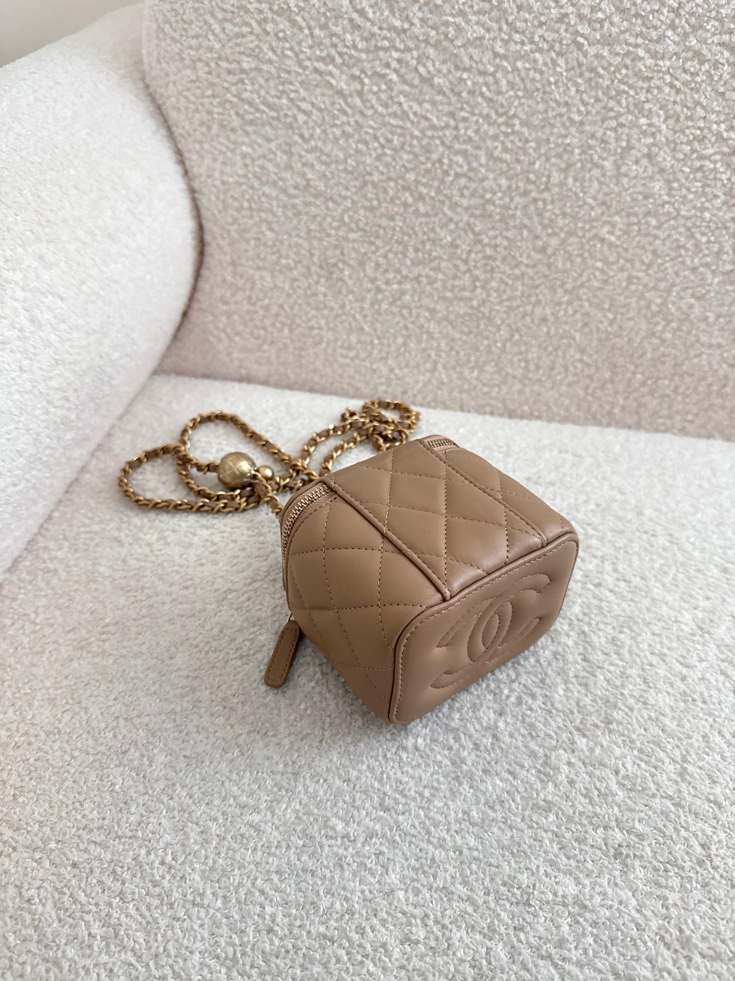 Chanel Mini Vanity On Chain