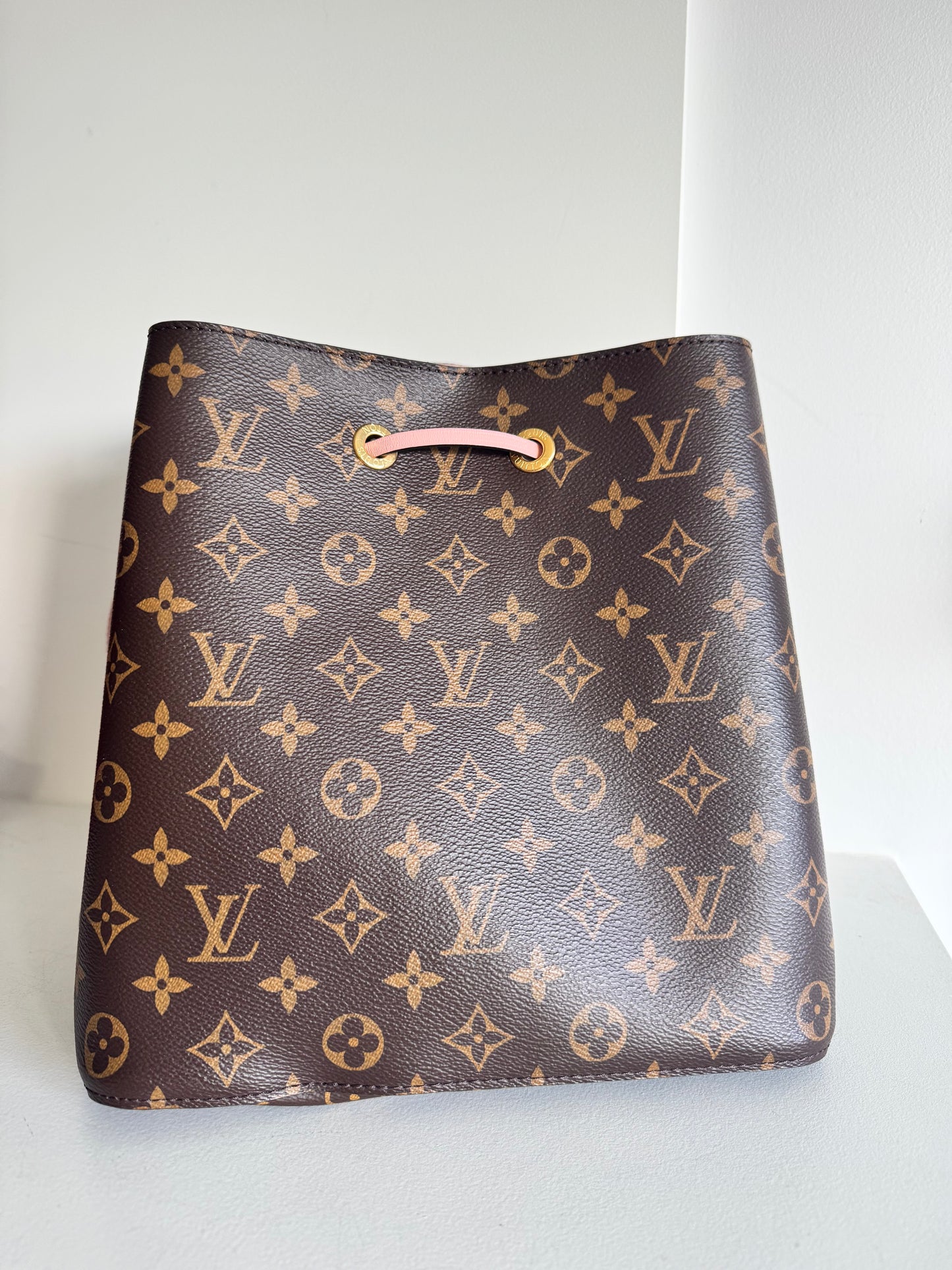 Louis Vuitton NeoNoe MM bag