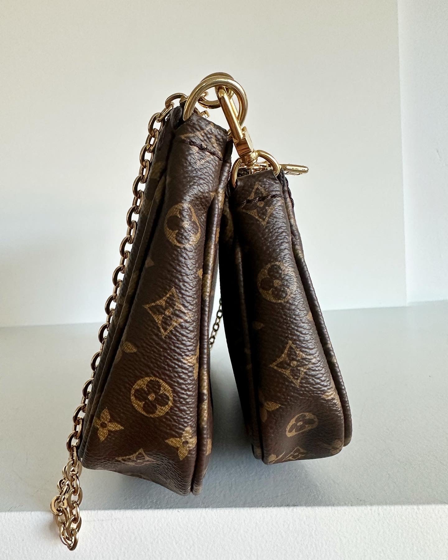 Louis Vuitton Multipochette Pink strap